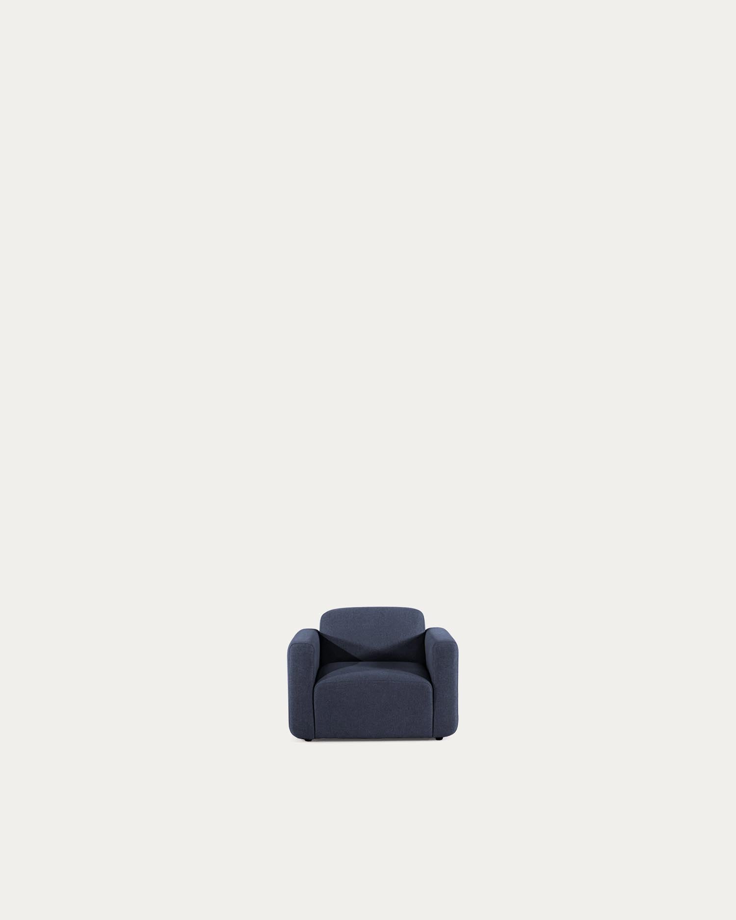 Das Neom Fußablagemodul in Blau (75x64 cm) von Kave Home kombiniert modernes Design mit nachhaltigen Materialien.