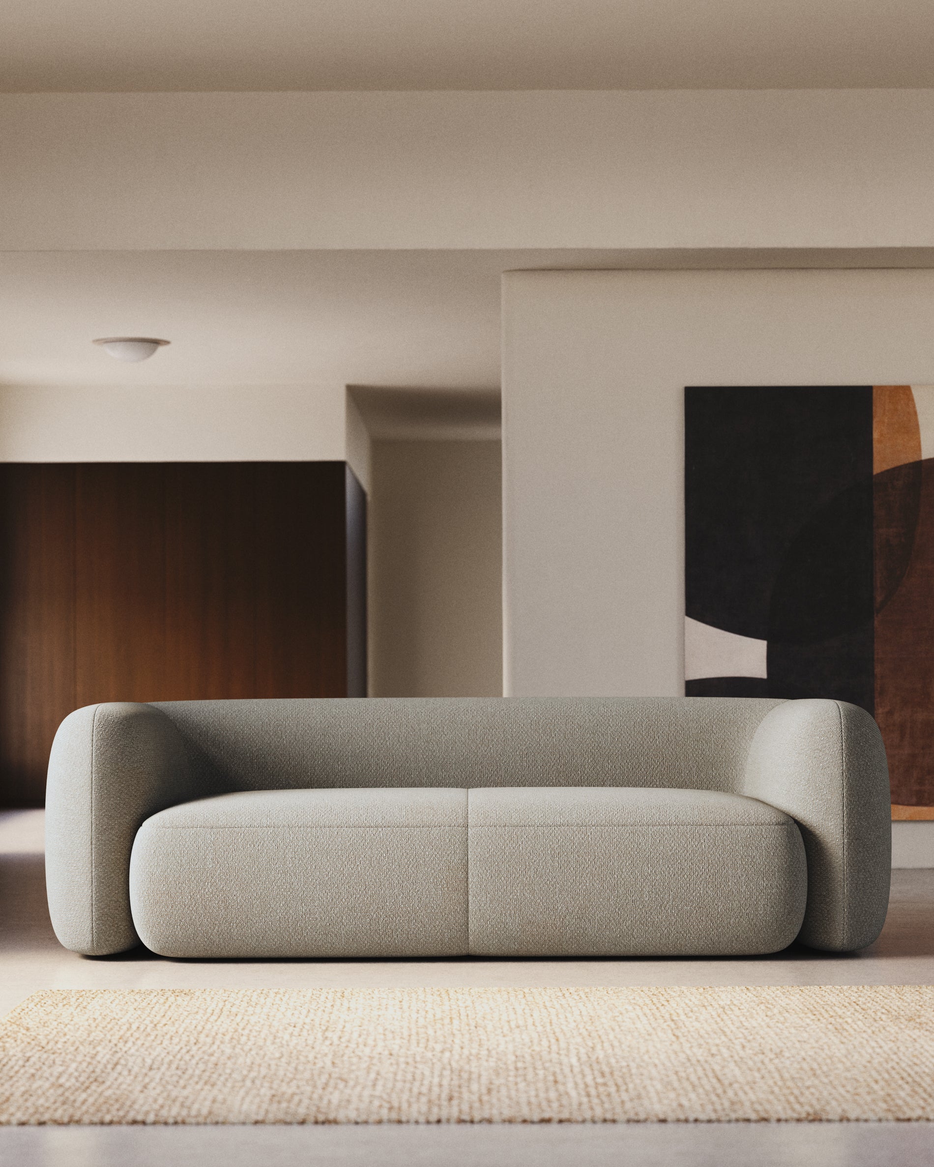 Elegantes 3-Sitzer-Sofa Martina in stilvoller Lammfelloptik, 246 cm breit, in sanften Steintönen, ideal für moderne Wohnräume.