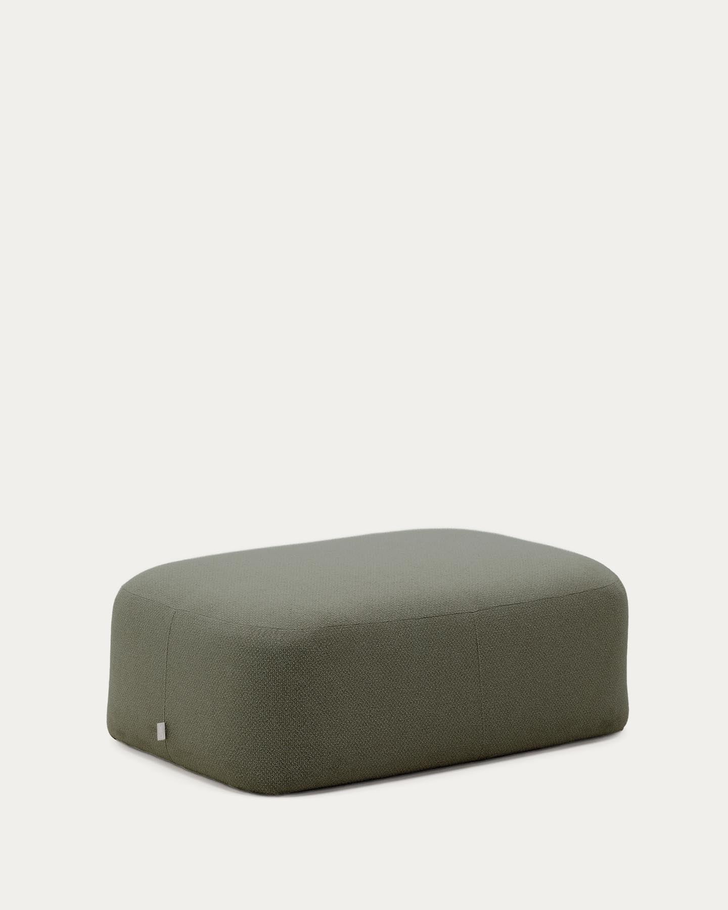 Fussablage Martina mit Chenille in Grün 123 x 85 cm in Grün präsentiert im Onlineshop von KAQTU Design AG. Pouf ist von Kave Home