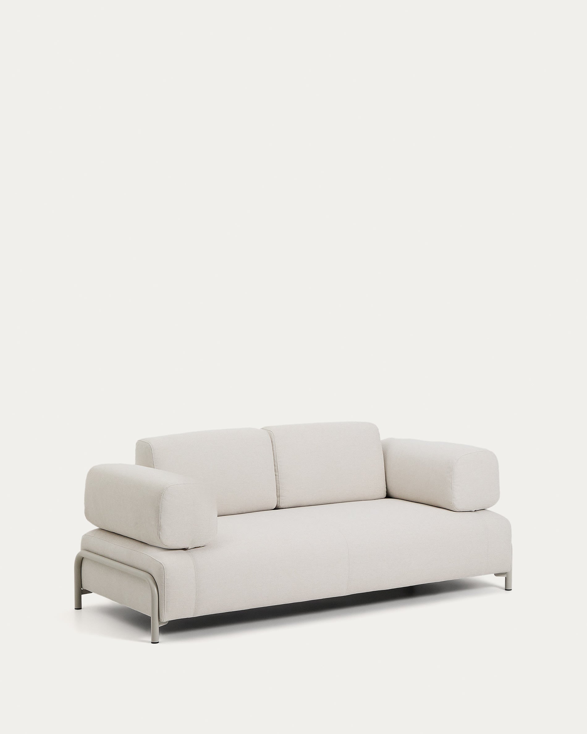 2-Sitzer-Sofa Compo aus Chenille in Ecru mit beigem Metallgestell 200 cm FSC Mix Credit in Ecru präsentiert im Onlineshop von KAQTU Design AG. 2er Sofa ist von Kave Home