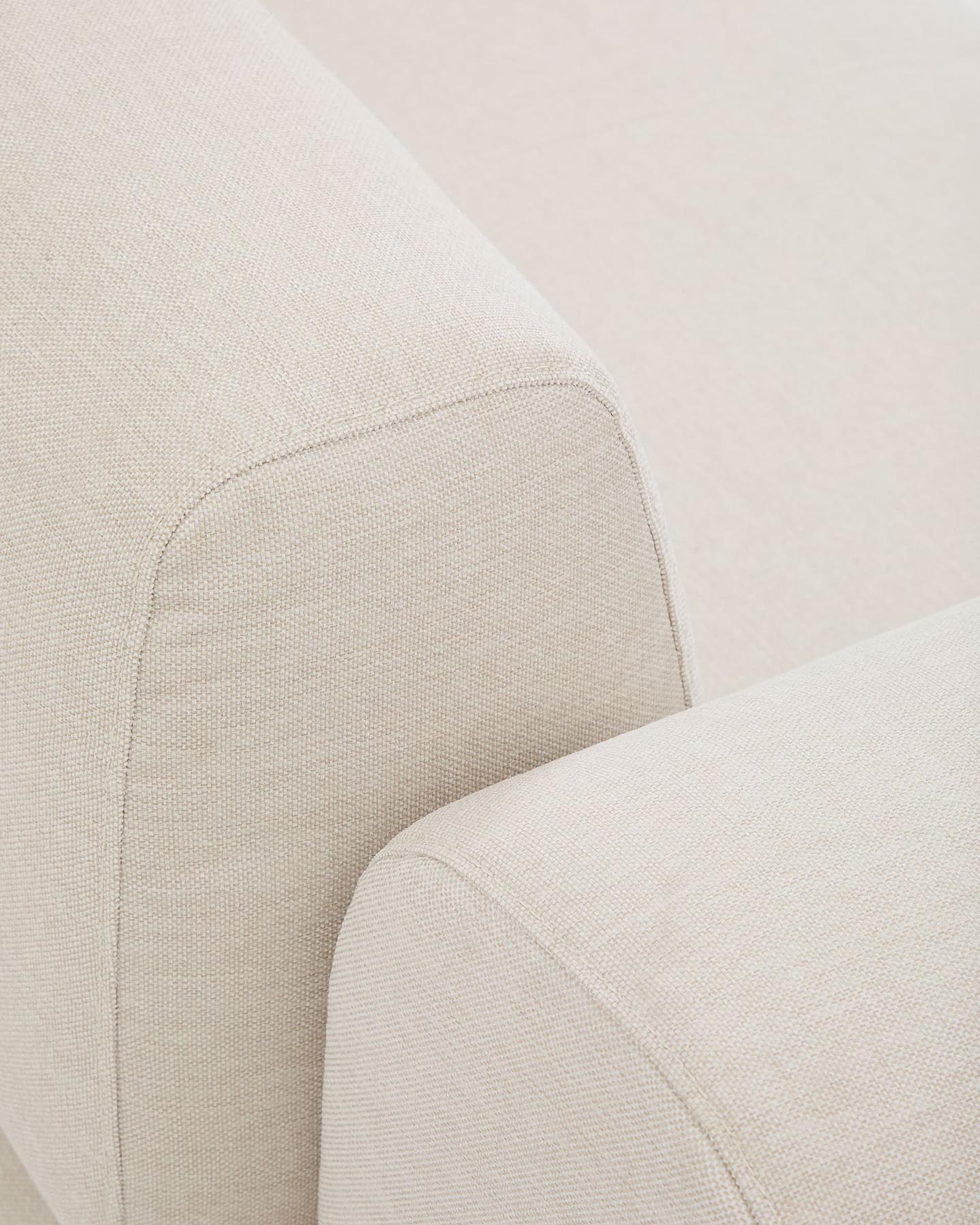 2-Sitzer-Sofa Compo aus Chenille in Ecru mit beigem Metallgestell 200 cm FSC Mix Credit in Ecru präsentiert im Onlineshop von KAQTU Design AG. 2er Sofa ist von Kave Home