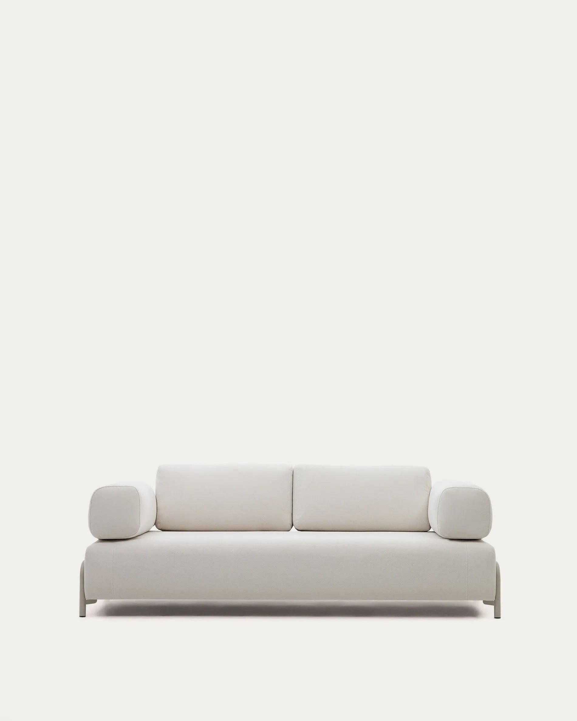 Elegantes 3-Sitzer-Sofa in Beige, 232 cm breit, mit Metallgestell. Modernes Design, vielseitig kombinierbar.