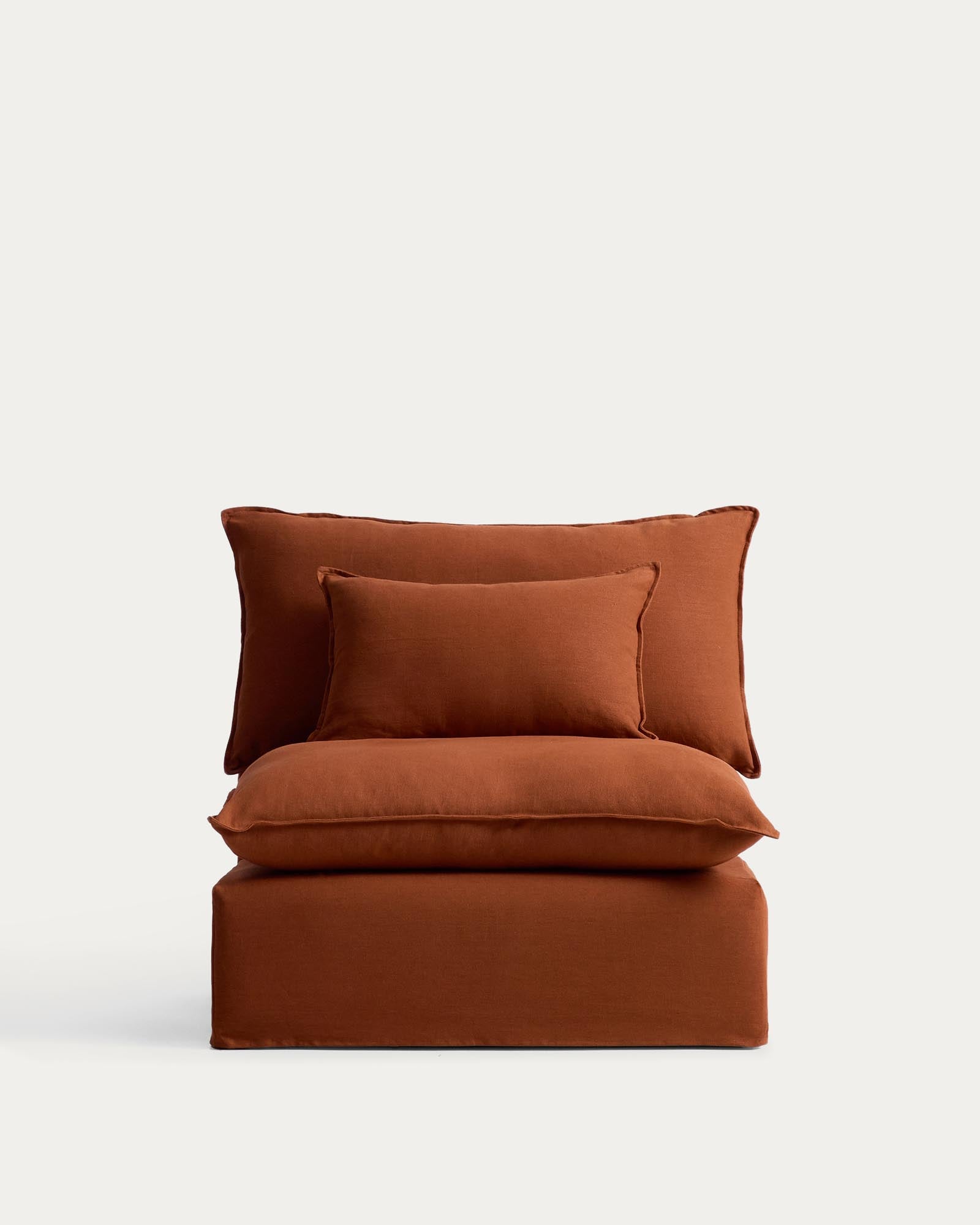 Sessel Anarela mit abnehmbarem Bezug aus Leinen in Terrakotta, 110 cm, FSC Mix Credit in Terrakotta präsentiert im Onlineshop von KAQTU Design AG. Sessel ist von Kave Home