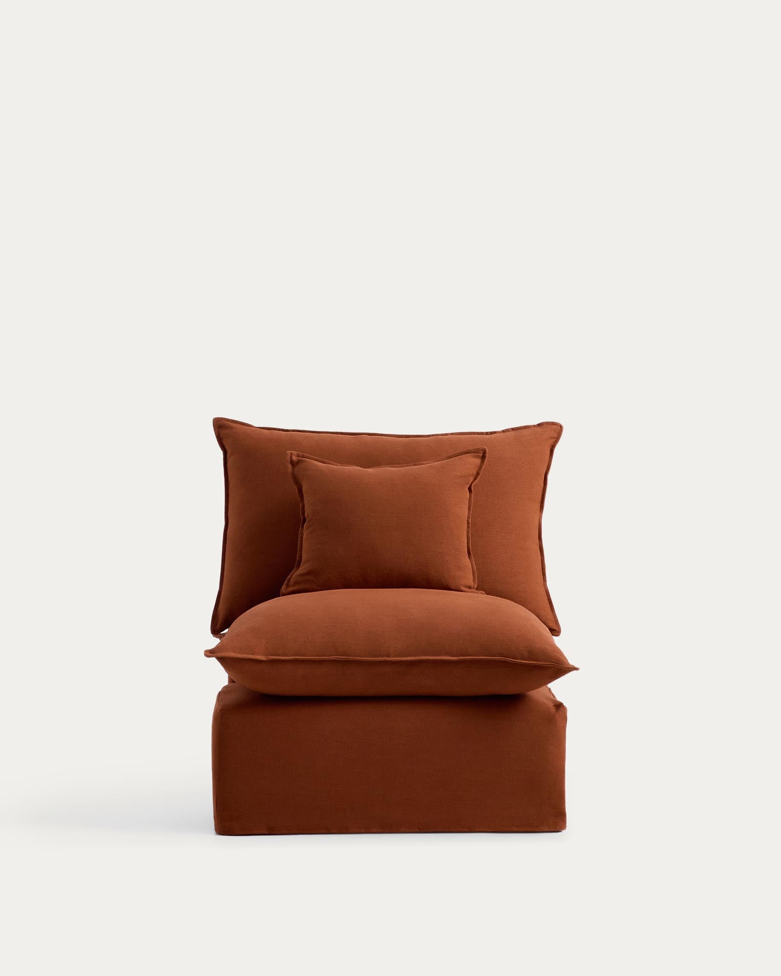 Sessel Anarela mit abnehmbarem Bezug aus Leinen in Terrakotta, 90 cm, FSC Mix Credit in Terrakotta präsentiert im Onlineshop von KAQTU Design AG. Sessel ist von Kave Home