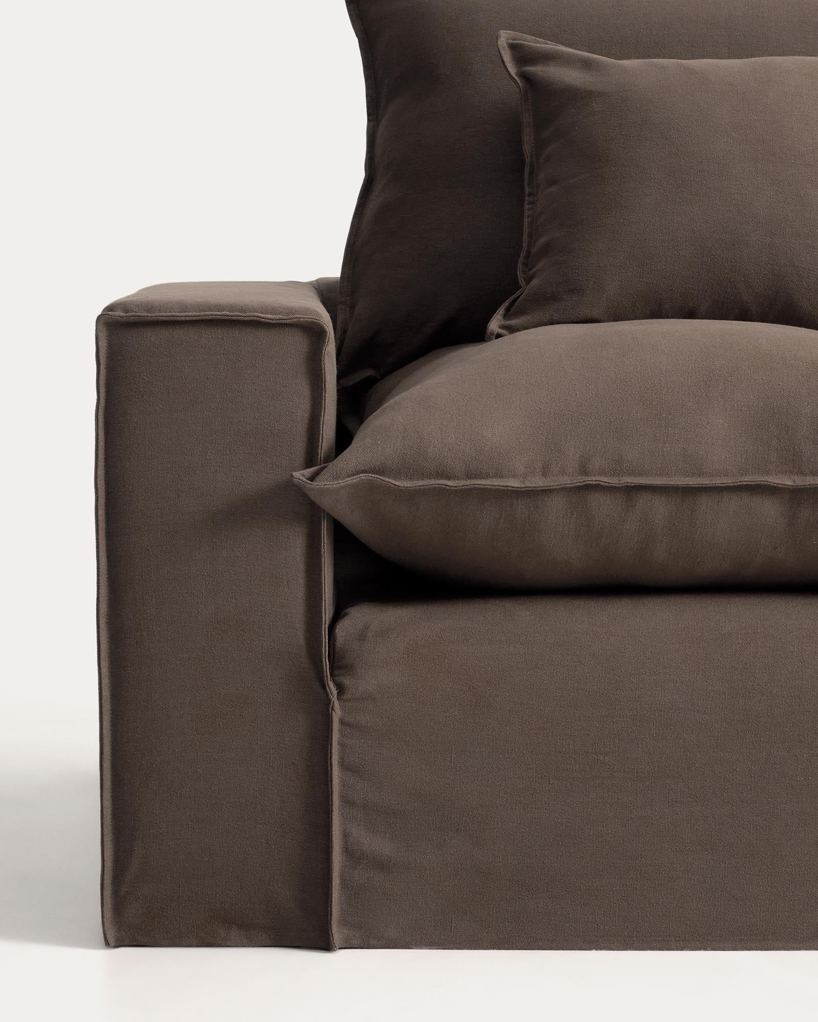 Elegantes 2-Sitzer-Sofa Anarela in taupe mit abnehmbarem Leinenbezug, ideal für stilvolle Wohnräume, 240 cm, FSC-zertifiziert.