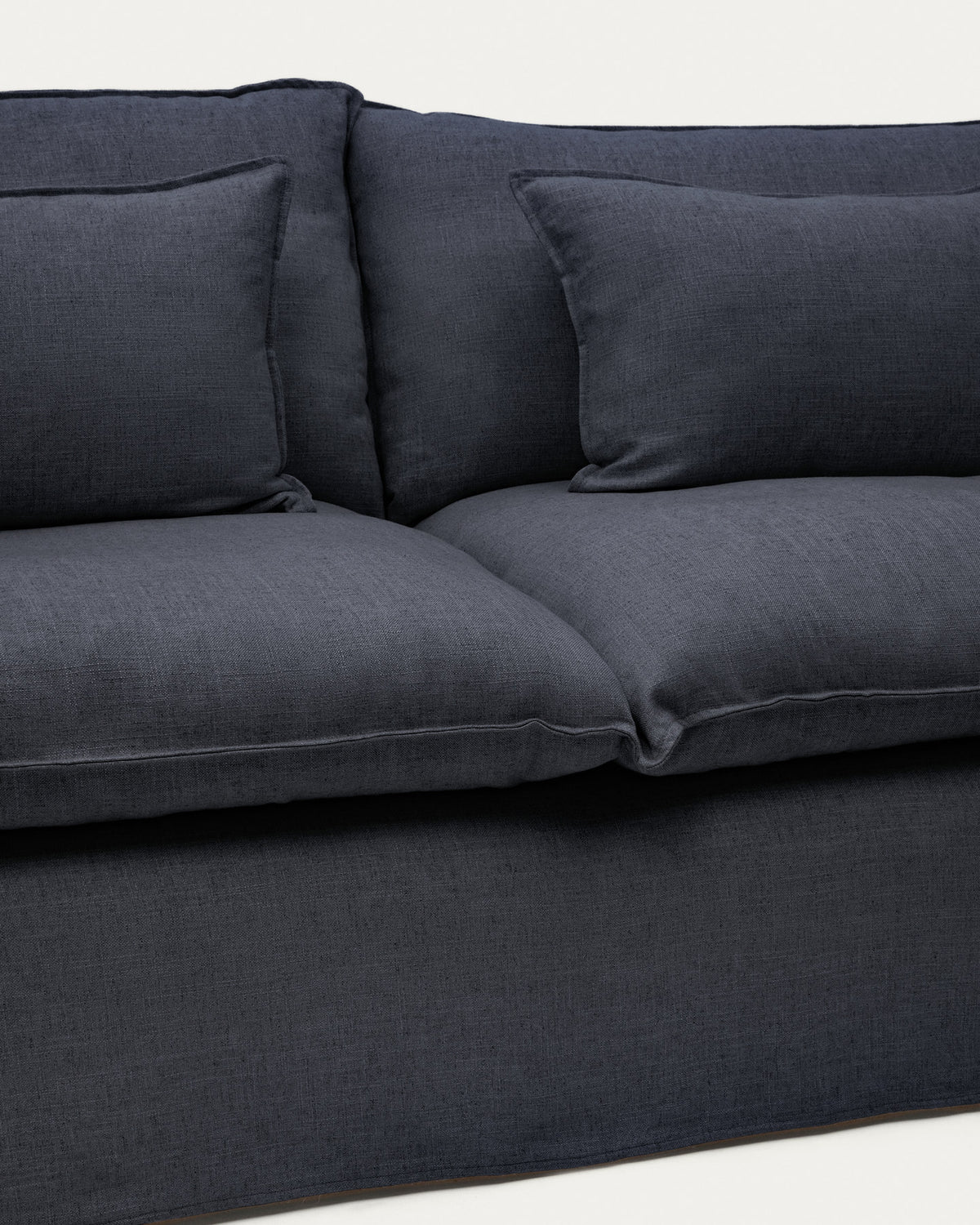 2-Sitzer-Sofa Anarela mit abnehmbarem Bezug aus Leinen und Viskose in Dunkelgrau, 220 cm, FSC Mix Credit in Dunkelgrau präsentiert im Onlineshop von KAQTU Design AG. 2er Sofa ist von Kave Home