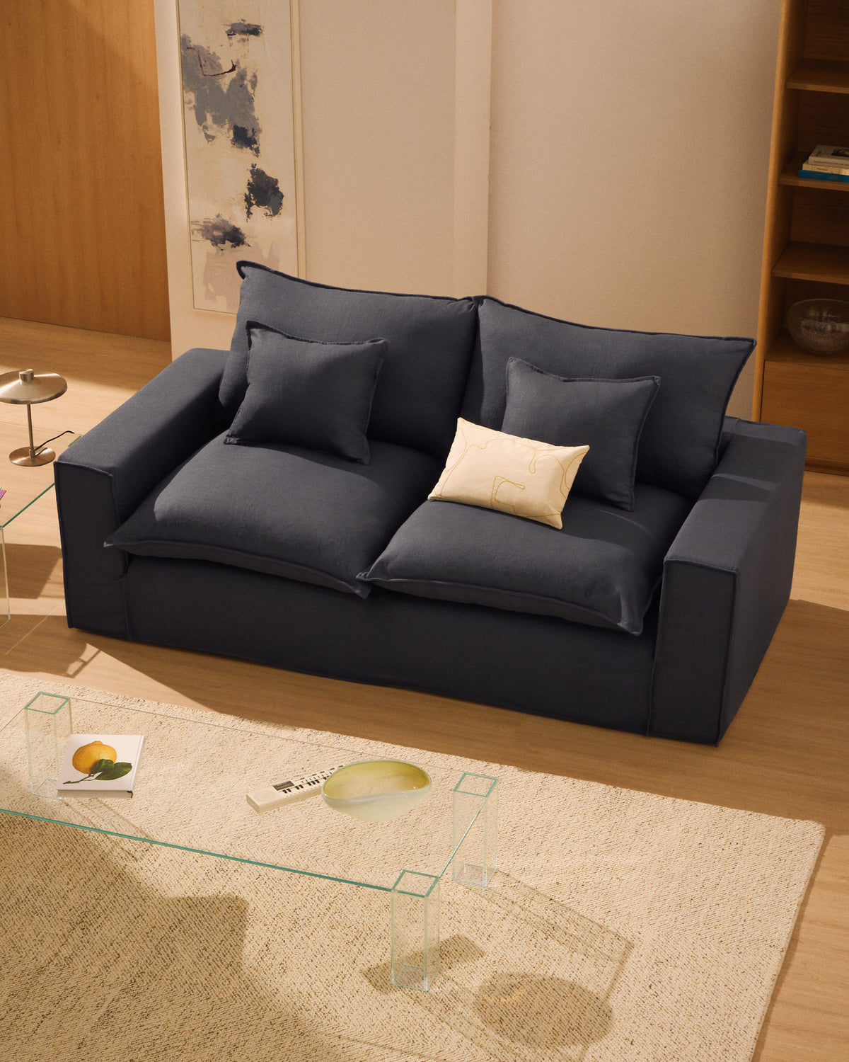 2-Sitzer-Sofa Anarela mit abnehmbarem Bezug aus Leinen und Viskose in Dunkelgrau, 220 cm, FSC Mix Credit in Dunkelgrau präsentiert im Onlineshop von KAQTU Design AG. 2er Sofa ist von Kave Home