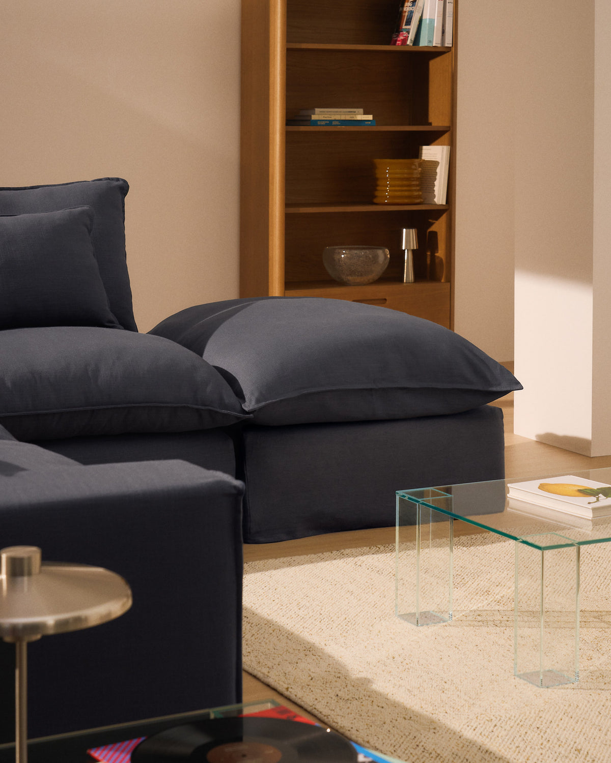 3-Sitzer-Modularsofa Anarela mit abnehmbarem Bezug und Randmodul aus Leinen und Viskose in Dunkelgrau, 310 cm, FSC Mix Credit in Dunkelgrau präsentiert im Onlineshop von KAQTU Design AG. 3er Sofa ist von Kave Home