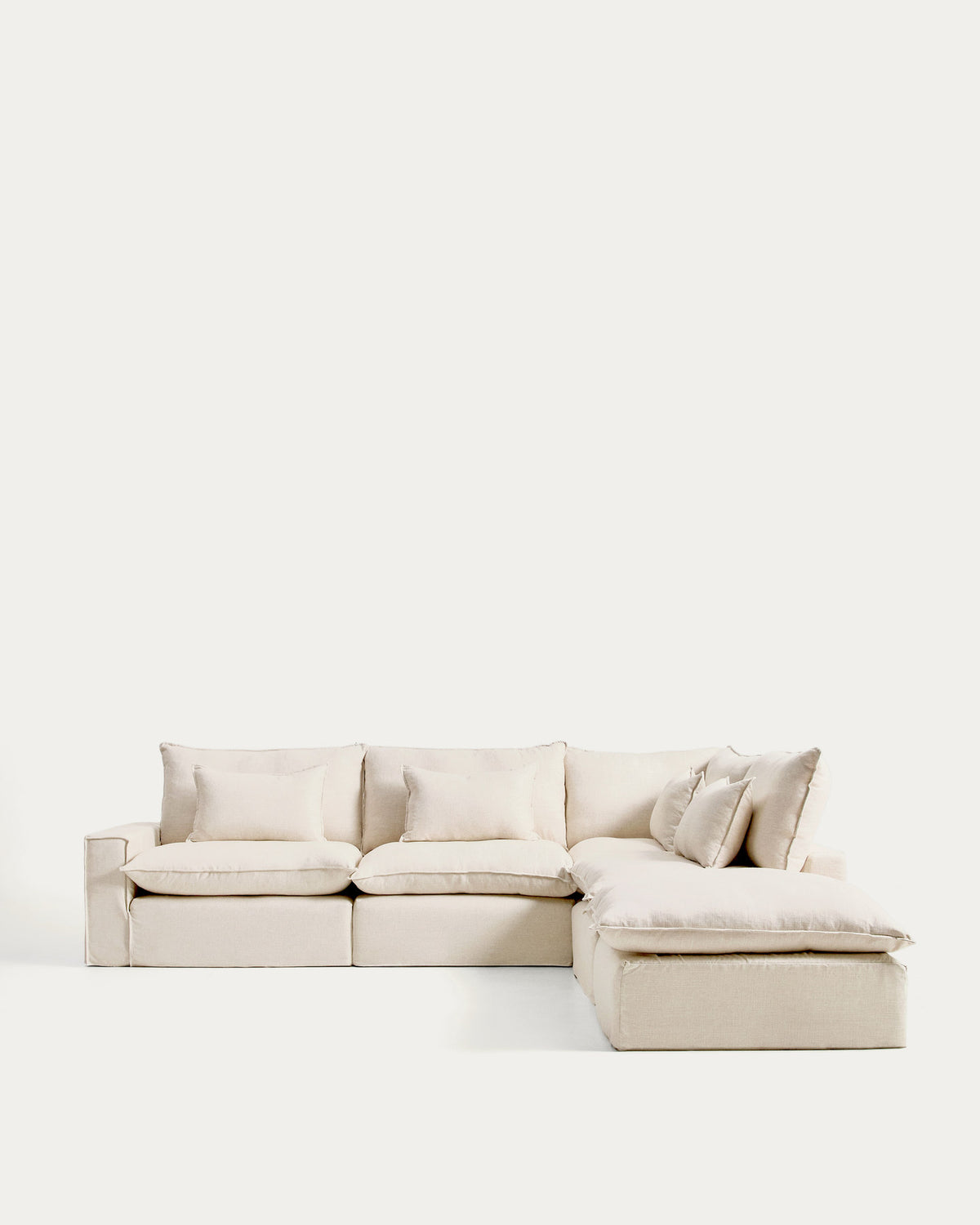 Modulares 6-Sitzer-Ecksofa Anarela mit abnehmbarem Bezug aus Leinen und Viskose in Beige, 347 x 307 cm, FSC Mix Credit in Beige präsentiert im Onlineshop von KAQTU Design AG. 5er Sofa ist von Kave Home