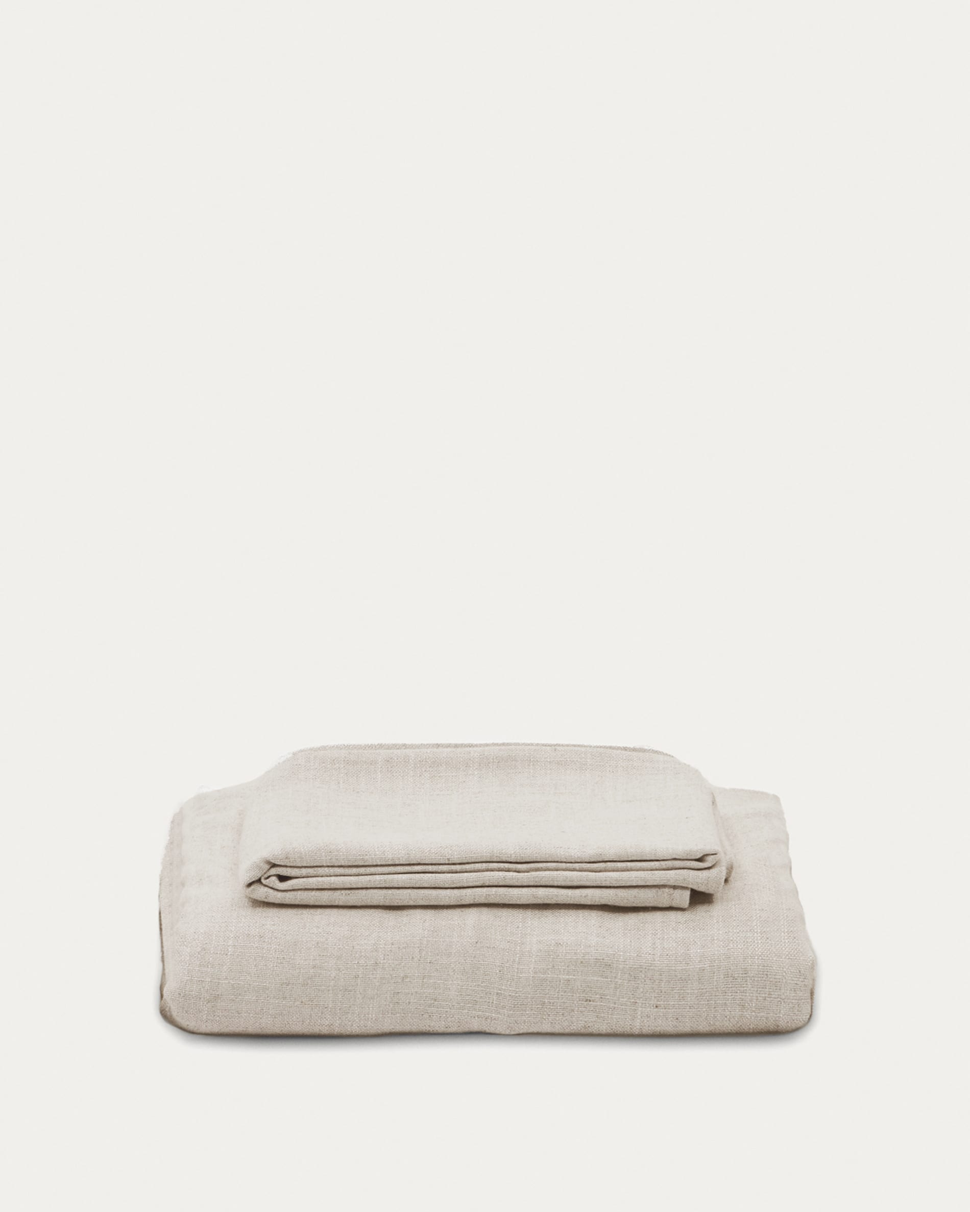 Beiger Leinenbezug für das Anarela 3-Sitzer-Sofa von Kave Home, stilvoll, robust und pflegeleicht, ideal für modernes Wohnen.
