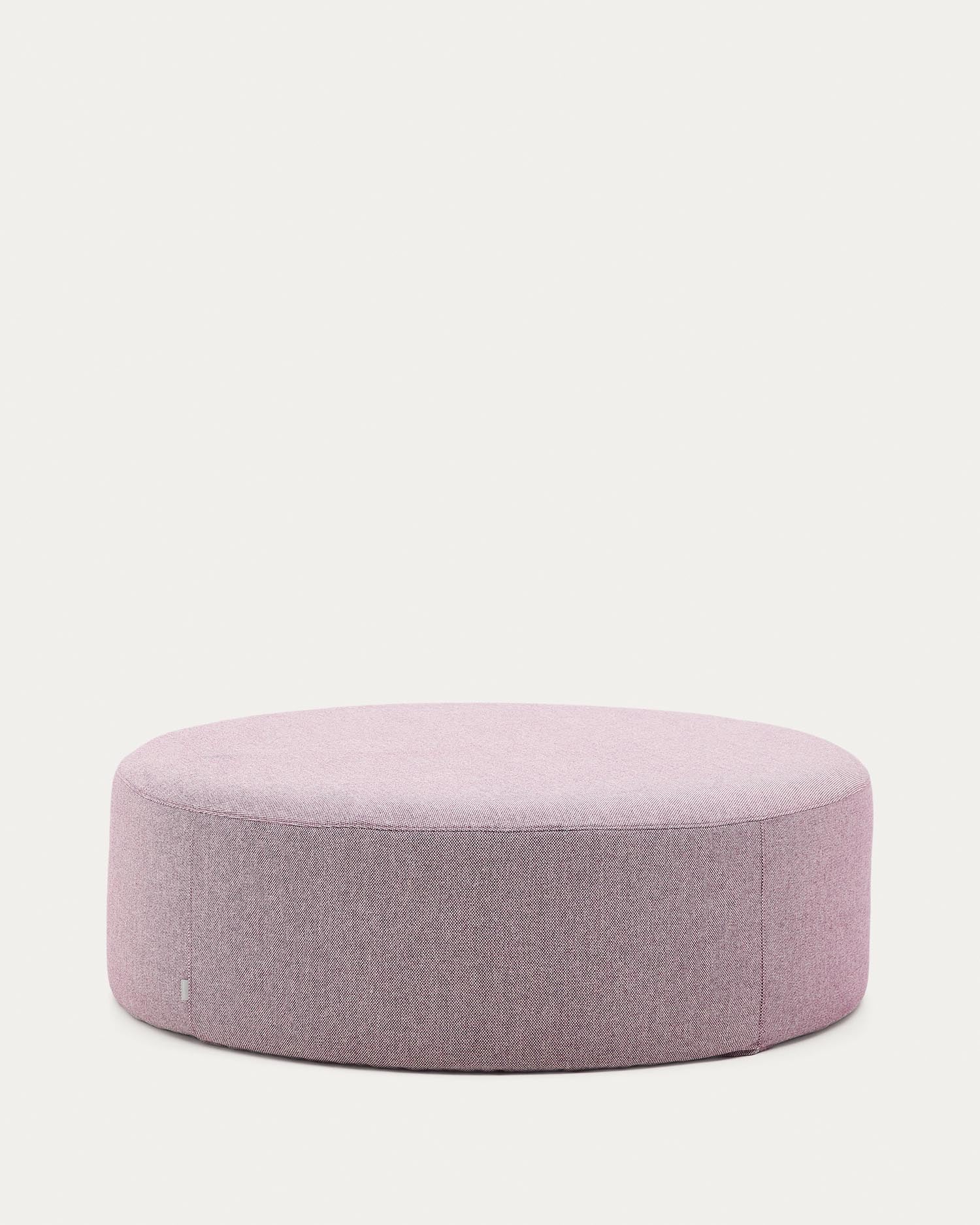 Fußablage mit abnehmbarem Bezug Kaeli violett Ø 120 cm in Lila präsentiert im Onlineshop von KAQTU Design AG. Hocker ist von Kave Home