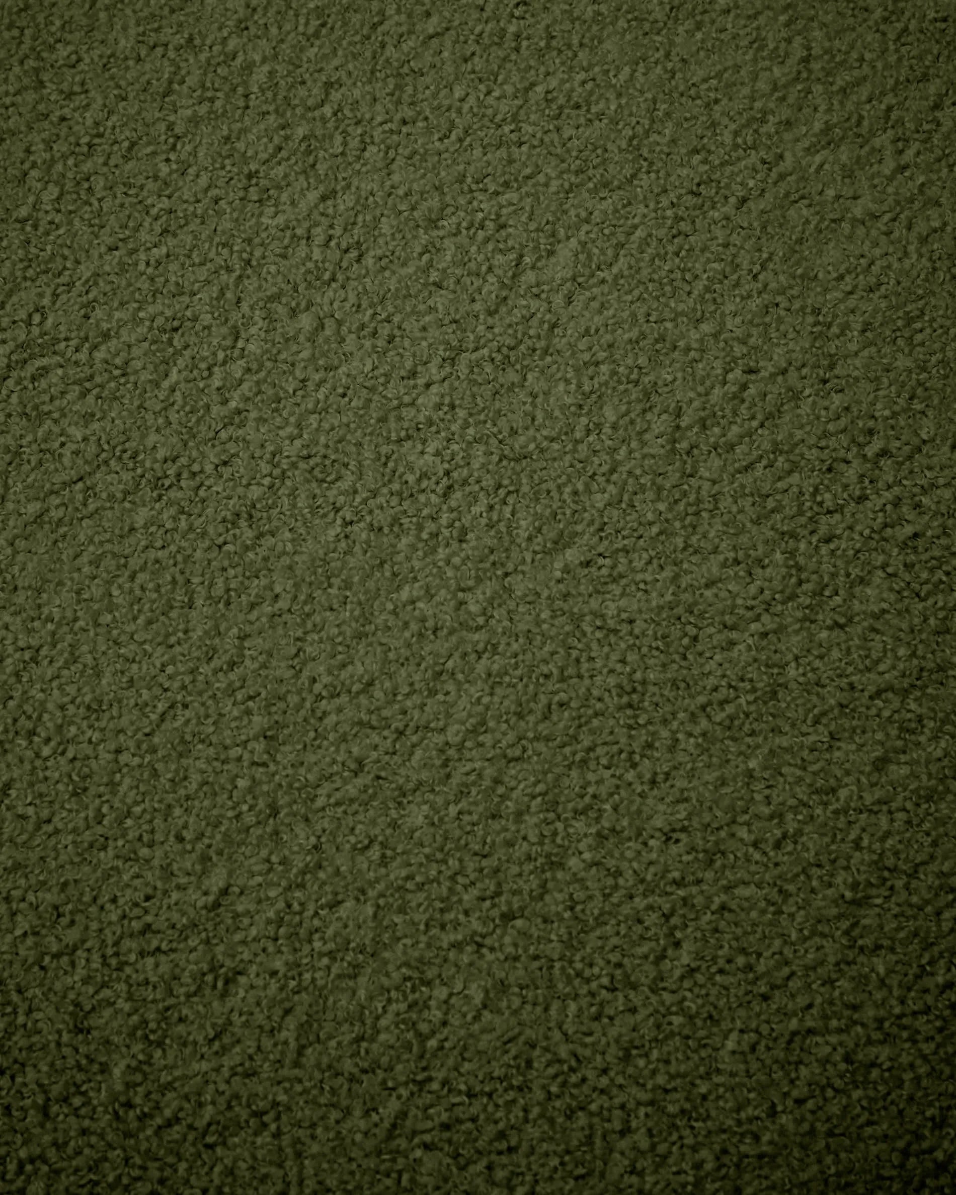 Eleganter grüner Bouclé-Bezug für den Kaeli-Fusshocker, Ø 90 cm, von Kave Home. Modernes Design für stilvolle Wohnräume.
