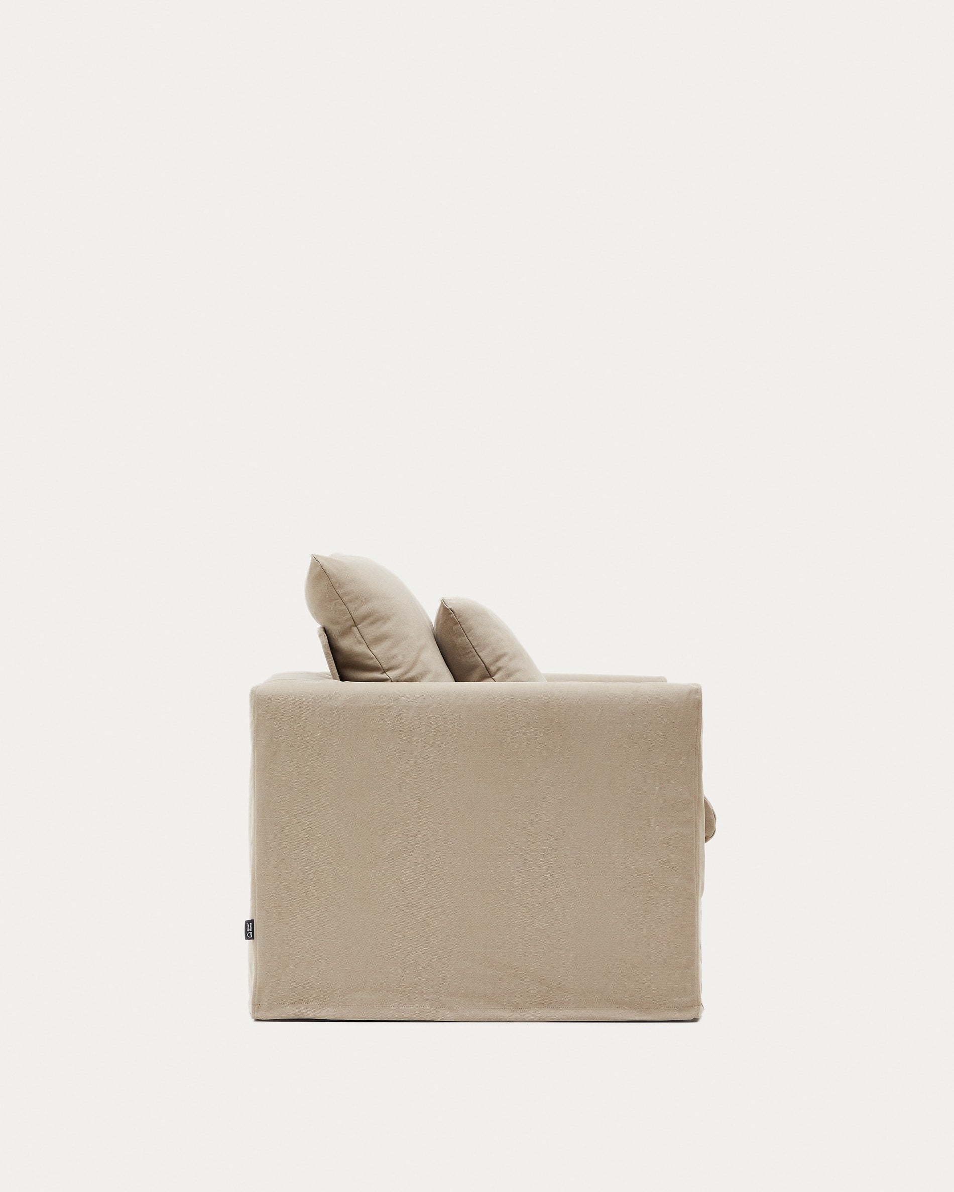 Nora Sessel mit abnehmbarem Bezug und Kissen aus Baumwolle und Leinen in Taupe 92 cm in Taupe präsentiert im Onlineshop von KAQTU Design AG. Sessel ist von Kave Home