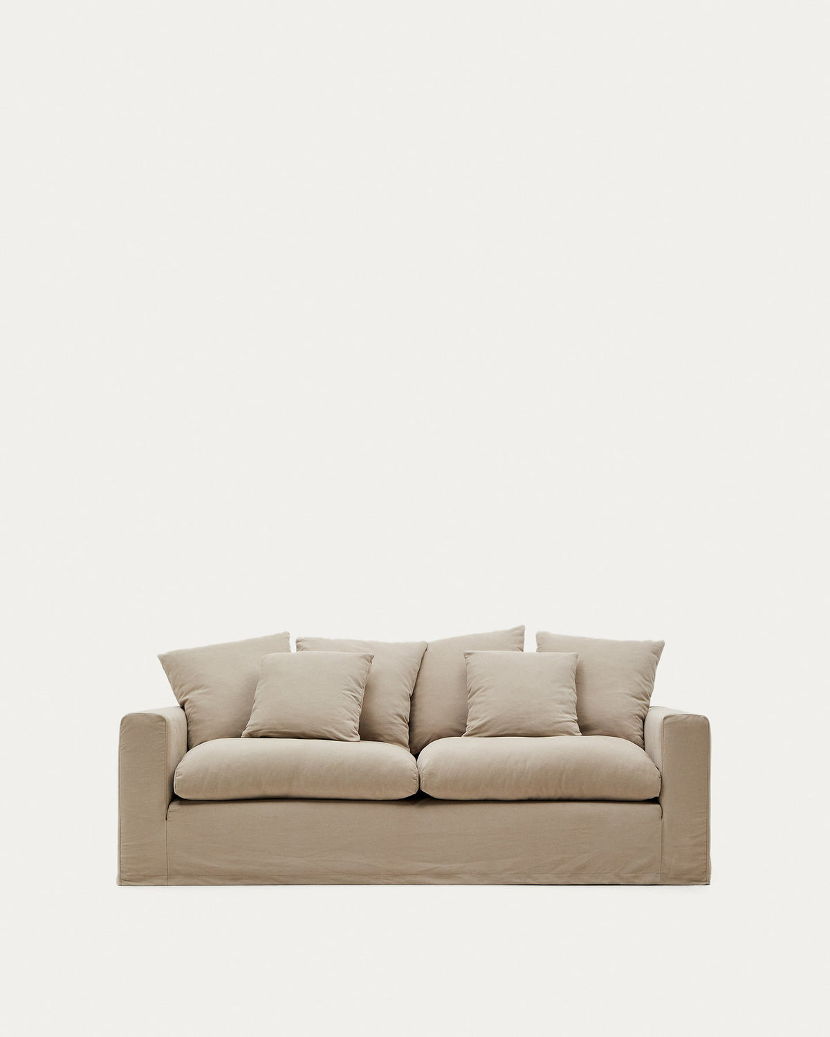 3-Sitzer-Sofa Nora mit abnehmbarem Bezug und Kissen aus Leinen und Baumwolle in Taupe 240 cm in Taupe präsentiert im Onlineshop von KAQTU Design AG. 3er Sofa ist von Kave Home