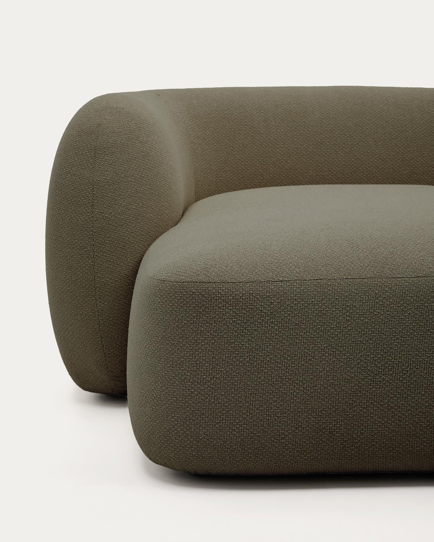 4-Sitzer-Modularsofa Martina mit Chenille und Chaiselongue rechts in Grün 377 cm in Grün präsentiert im Onlineshop von KAQTU Design AG. L-Sofa rechts ist von Kave Home