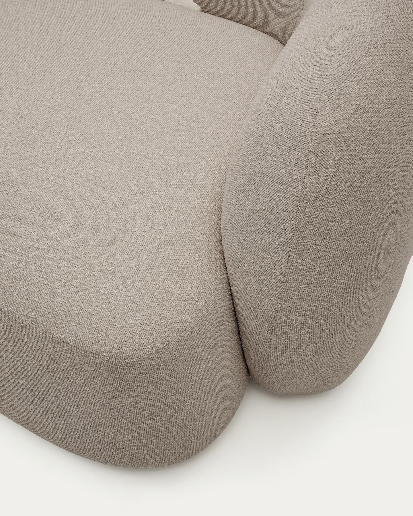 4-Sitzer-Modularsofa Martina mit Chenille und Chaiselongue links in Steinton 377 cm in Steinfarben präsentiert im Onlineshop von KAQTU Design AG. L-Sofa rechts ist von Kave Home