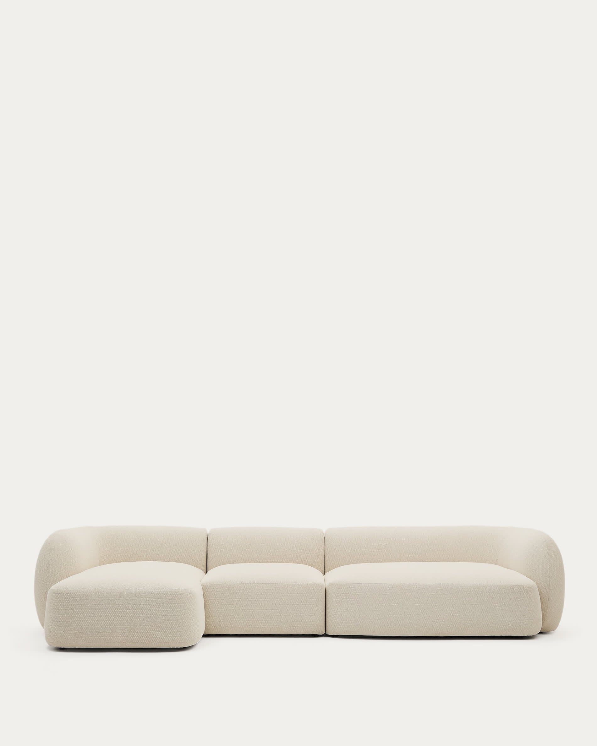 Martina modulares 4-Sitzer-Sofa in Chenille, Ecru, 377 cm, mit Chaiselongue links. Luxuriös, modern, flexibel, komfortabel.