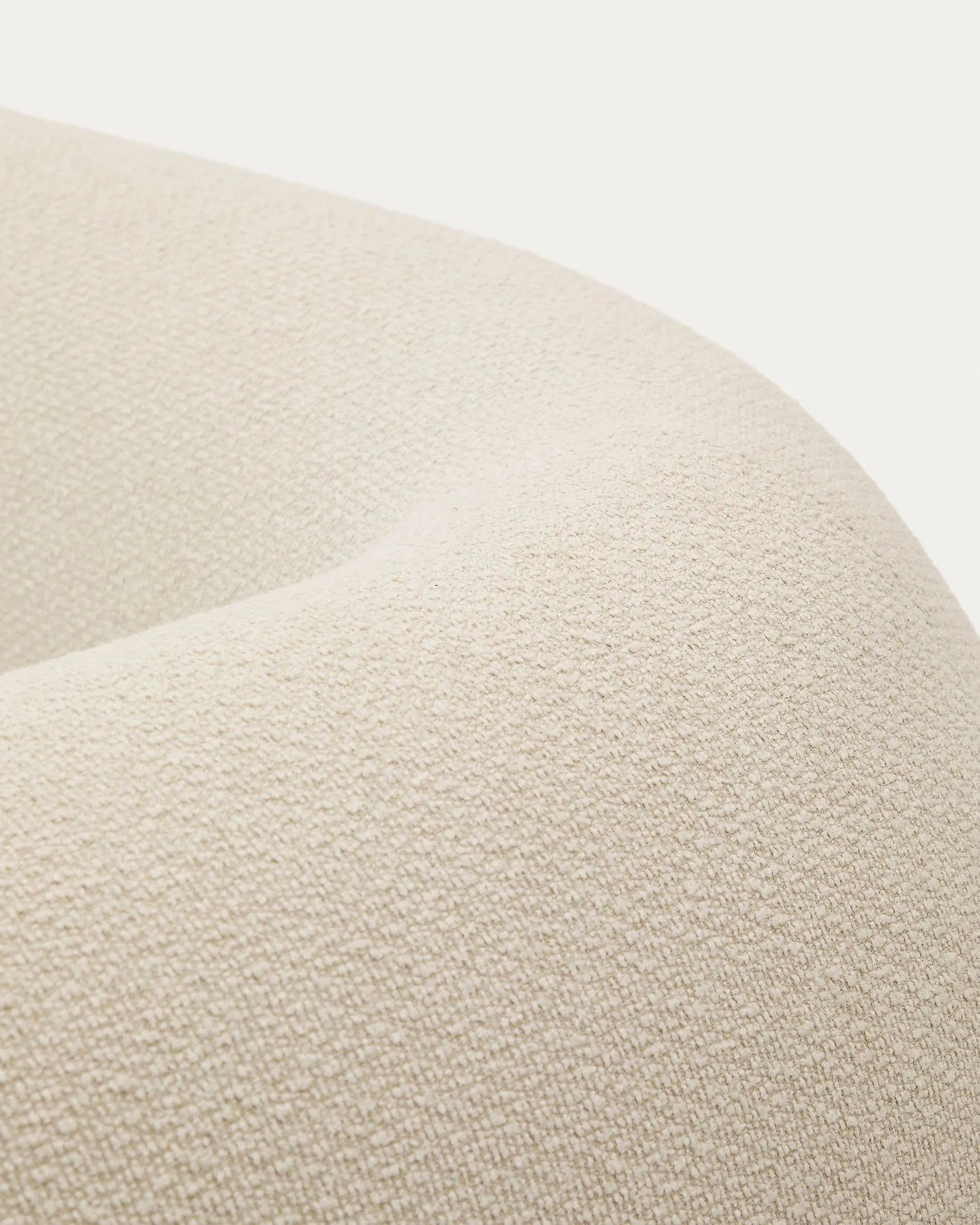 Modulares 4-Sitzer-Sofa Martina in Ecru Chenille, 377 cm, mit linker Chaiselongue. Komfort und Eleganz für Ihr Zuhause.