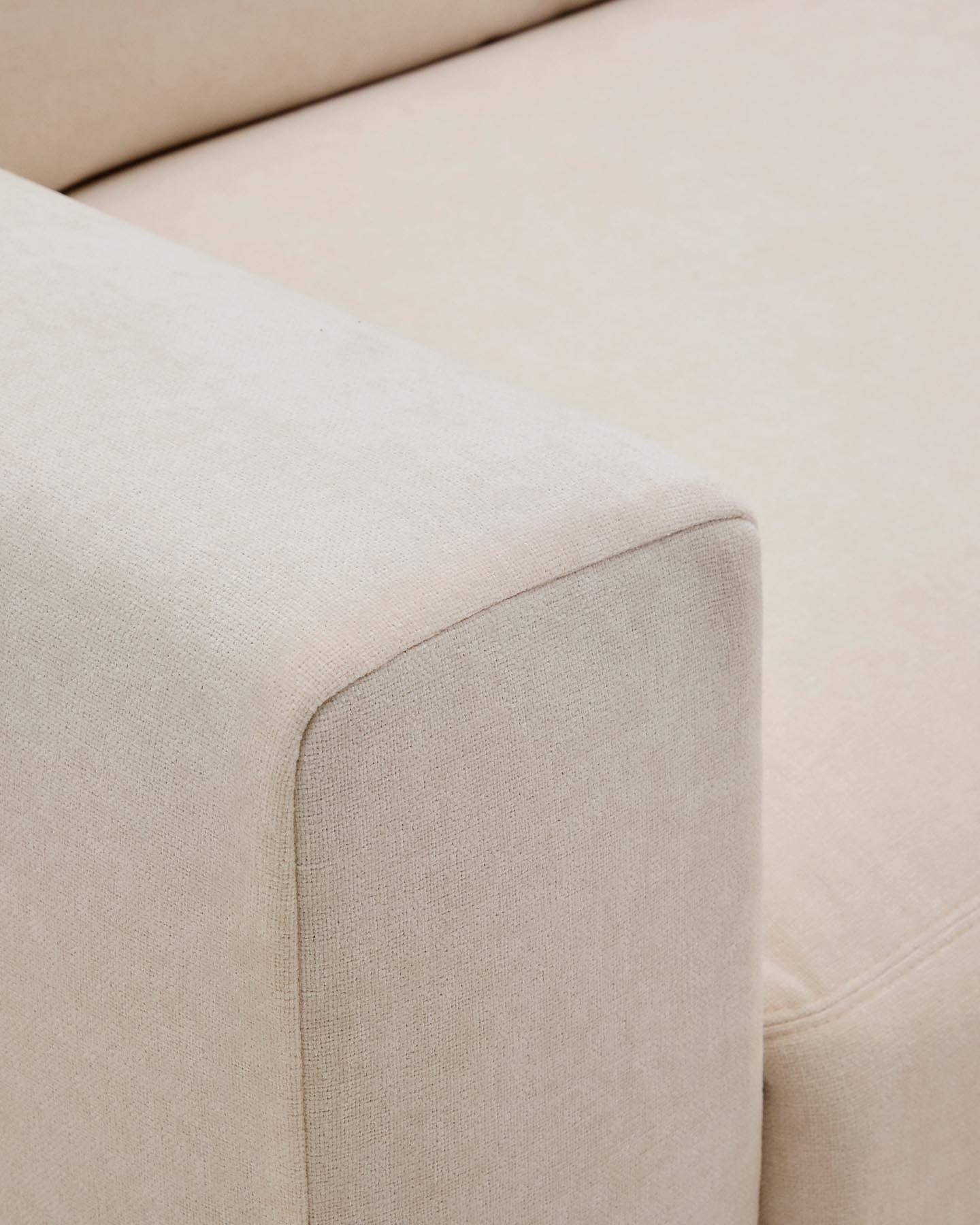 Modulares Sofa Alea für 3 Personen mit abnehmbarem Bezug aus Chenille mit Chaiselongue rechts in Beige, 220 cm in Beige präsentiert im Onlineshop von KAQTU Design AG. 3er Sofa ist von Kave Home