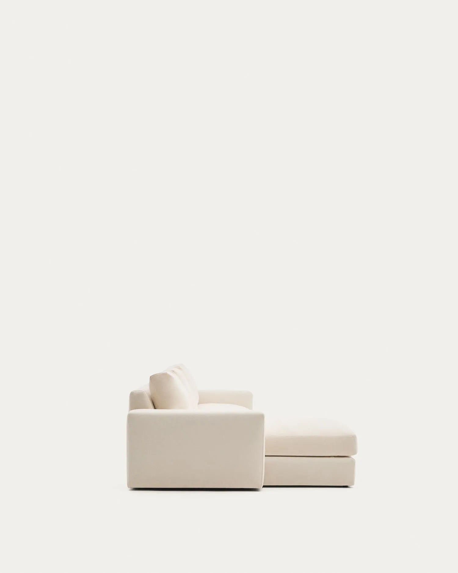 Modulares Sofa Alea für 4 Personen mit abnehmbarem Bezug aus Chenille mit Chaiselongue links in Ecru, 310 cm in Ecru präsentiert im Onlineshop von KAQTU Design AG. 4er Sofa ist von Kave Home