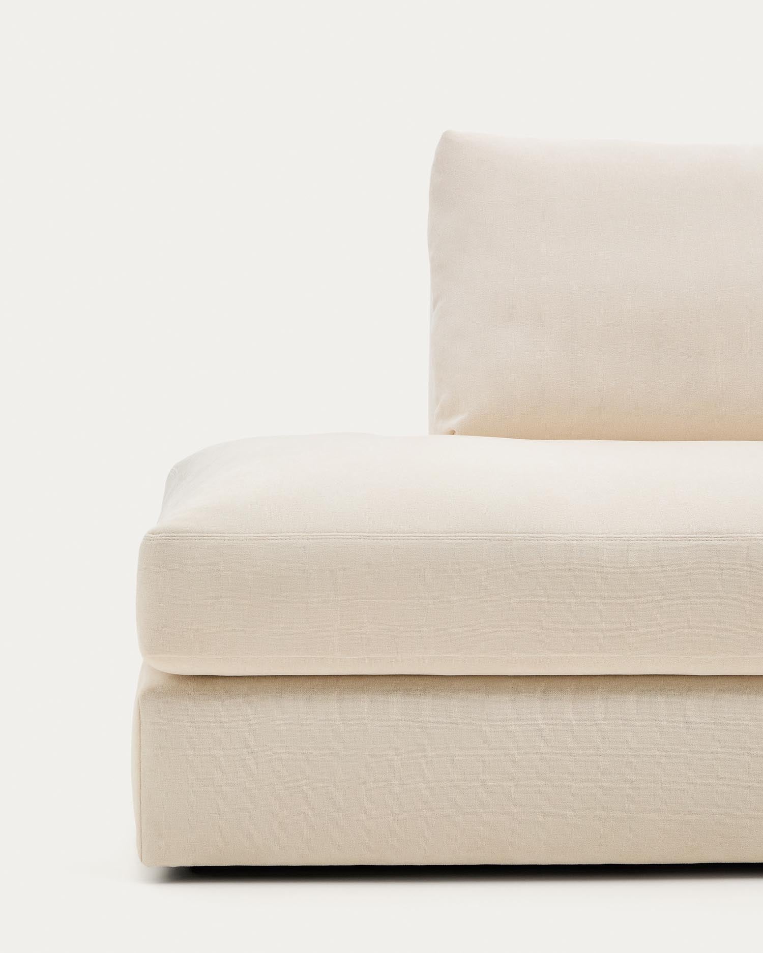 Modulares Sofa Alea für 5 Personen mit abnehmbarem Bezug aus Chenille mit Chaiselongue rechts in Ecru, 340 cm in Ecru präsentiert im Onlineshop von KAQTU Design AG. 5er Sofa ist von Kave Home