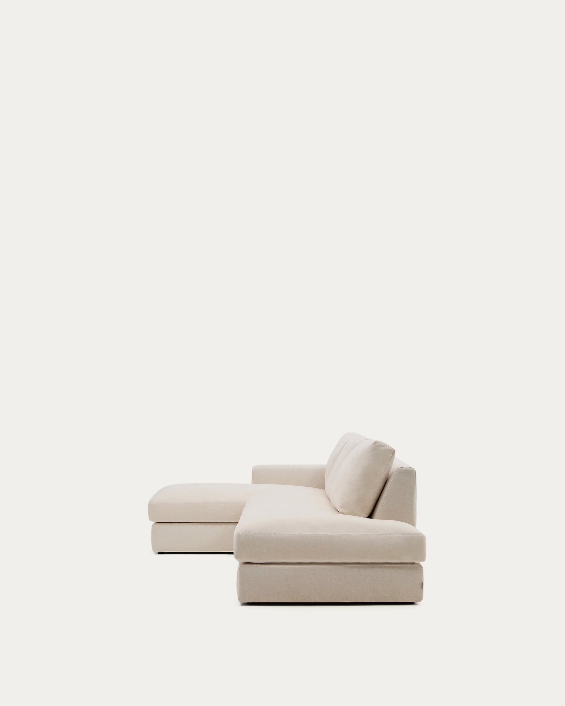Modulares Sofa Alea für 5 Personen mit abnehmbarem Bezug aus Chenille mit Chaiselongue links in Beige, 340 cm in Beige präsentiert im Onlineshop von KAQTU Design AG. 3er Sofa ist von Kave Home
