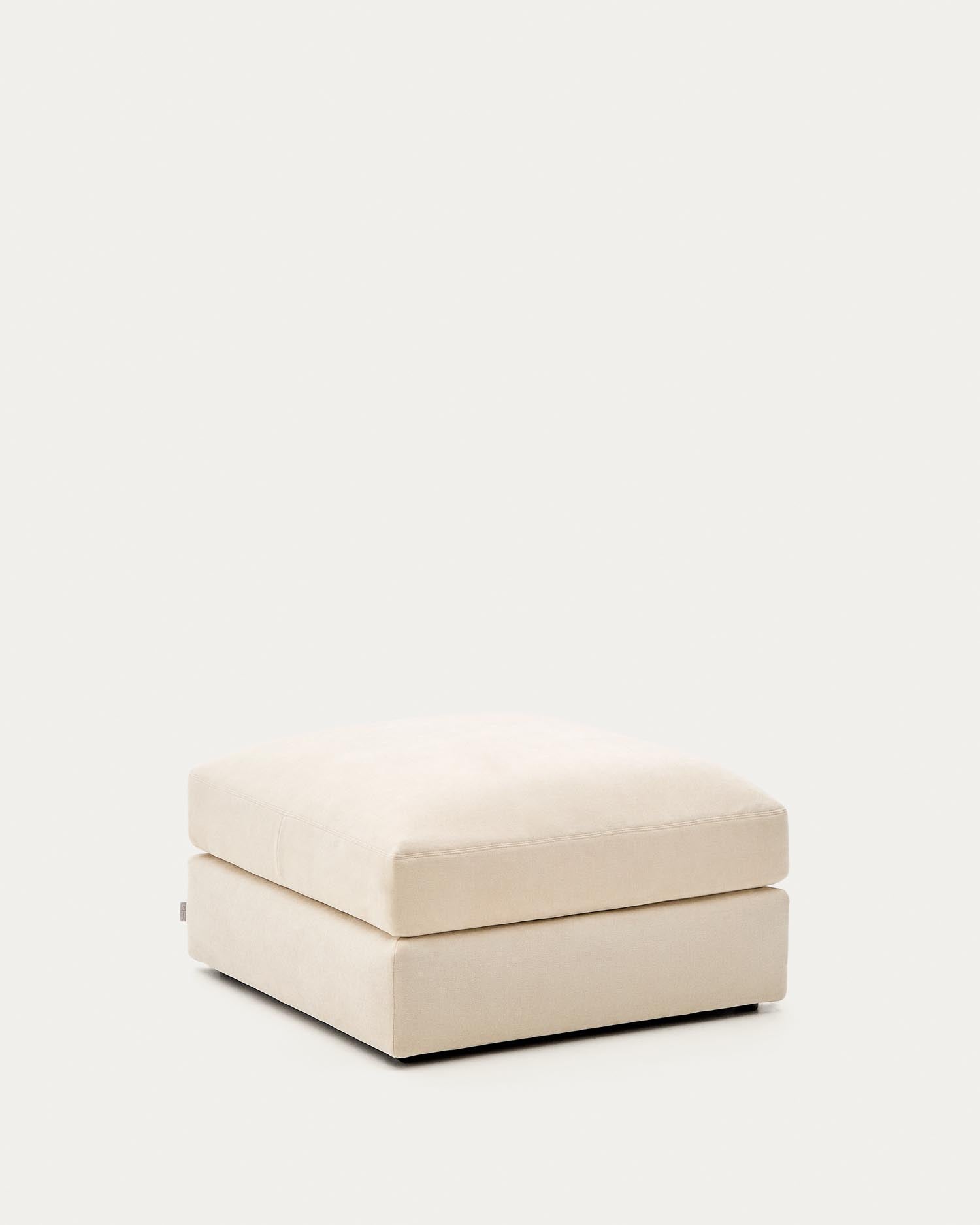 Fußablage Alea mit abnehmbarem Bezug aus Chenille in Ecru, 90 x 90 cm in Ecru präsentiert im Onlineshop von KAQTU Design AG. Hocker ist von Kave Home