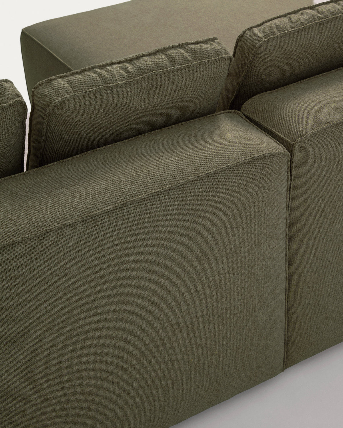Dunkelgrünes Bettsofa Marela mit Chaiselongue links, Stoffbezug und schwarzen Beinen