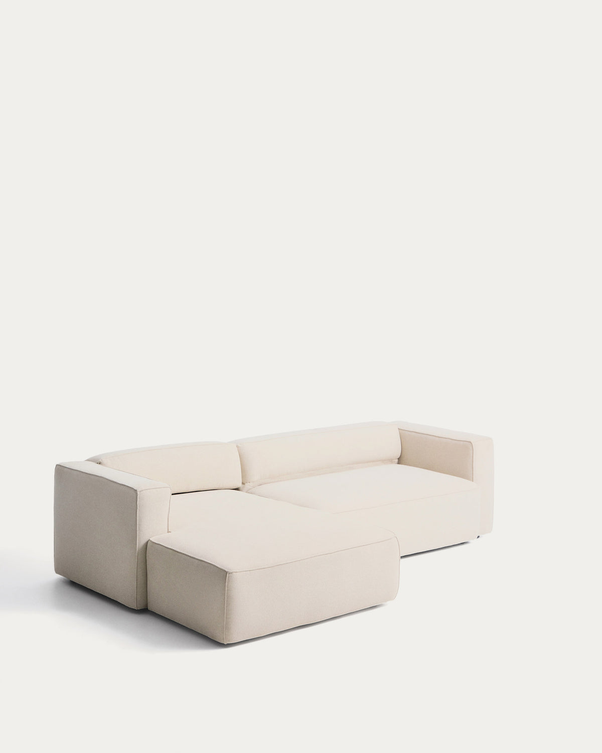 Bettsofa Marela mit Chaiselongue links in ecrufarbener Chenille und schwarzen Beinen