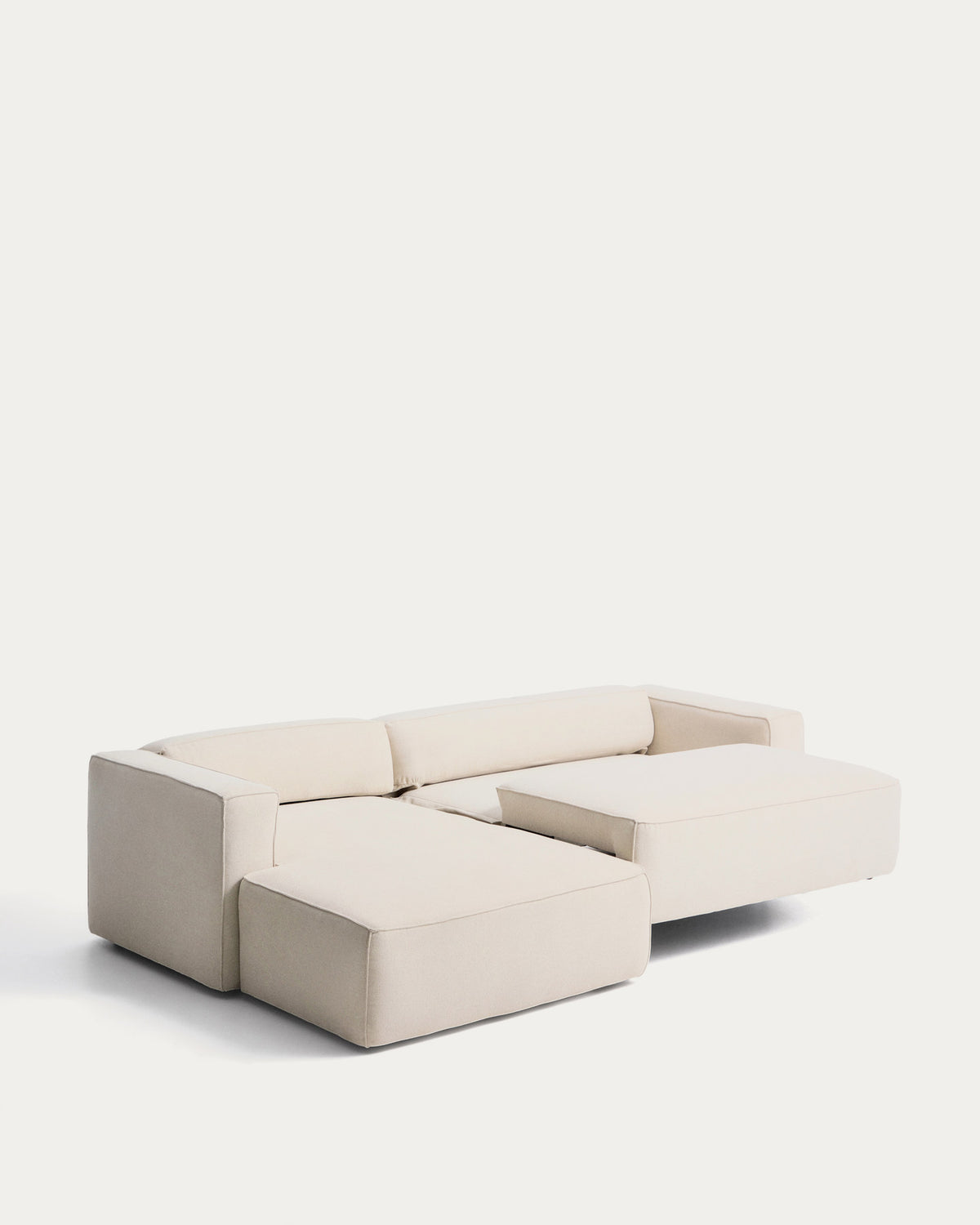 Bettsofa Marela mit Chaiselongue links in ecrufarbener Chenille und schwarzen Beinen