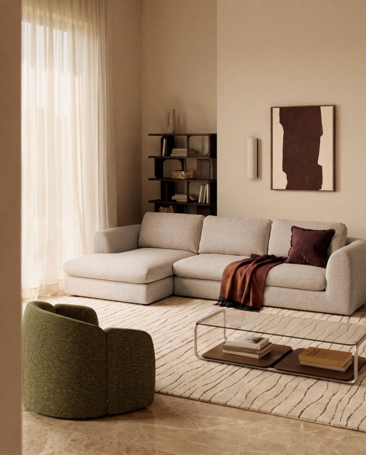 Beigefarbenes 4-Sitzer Sofa Vera mit Chaiselongue links, gepolstert mit strukturiertem Gewebe, schwarze Beine aus Polypropylen, 322 cm breit.