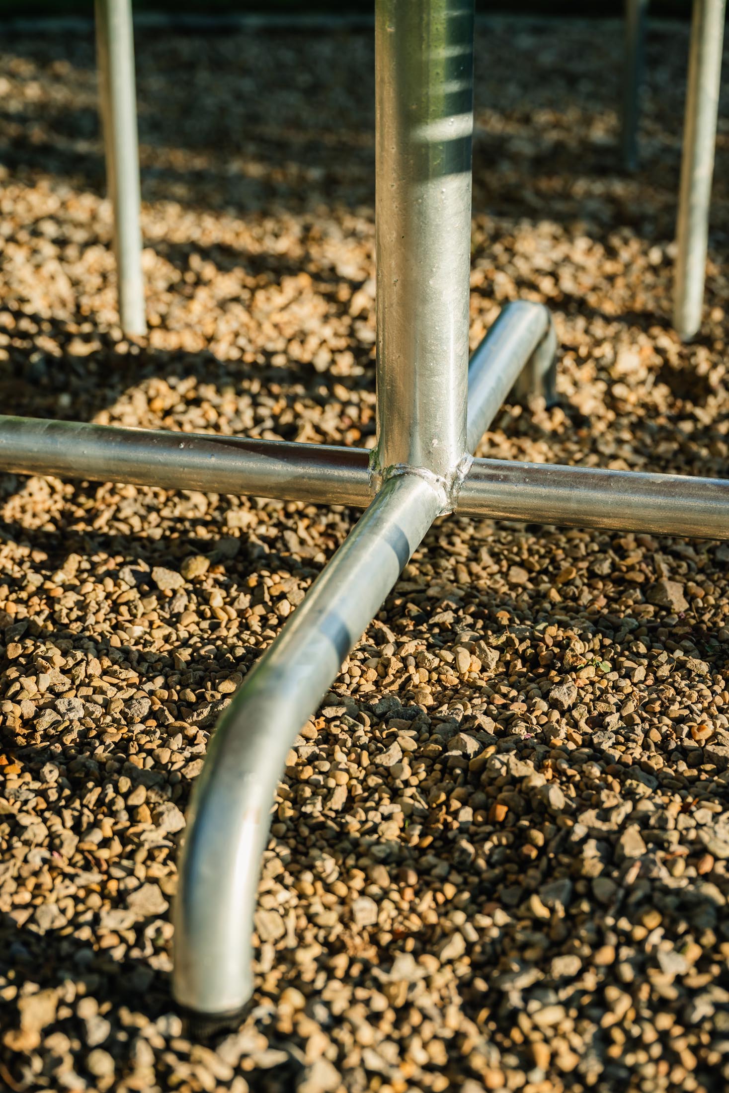 Davos Glasfaser-Gartentisch ø100, klappbar, wetterfest, langlebig, Schweizer Qualität, modernes Design, platzsparend, ideal für Garten & Terrasse.