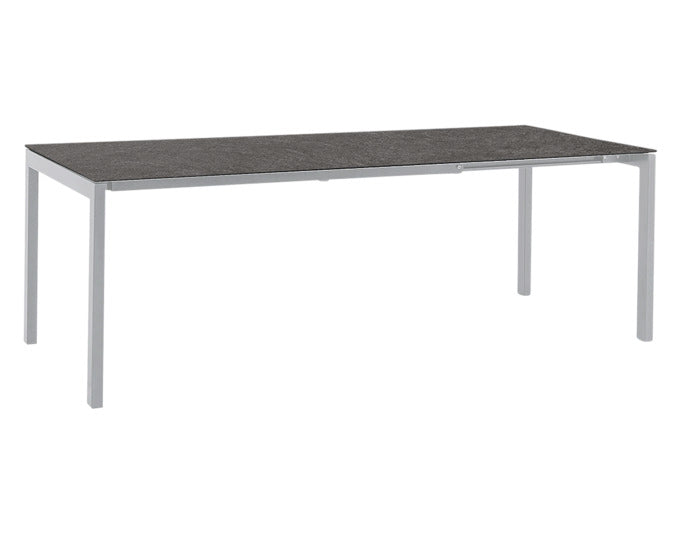 Entdecken Sie den eleganten Fiberglastisch Luzern von Schaffner: ausziehbar, robust und perfekt für jede Gartenfeier. Pflegeleicht und wetterbeständig!