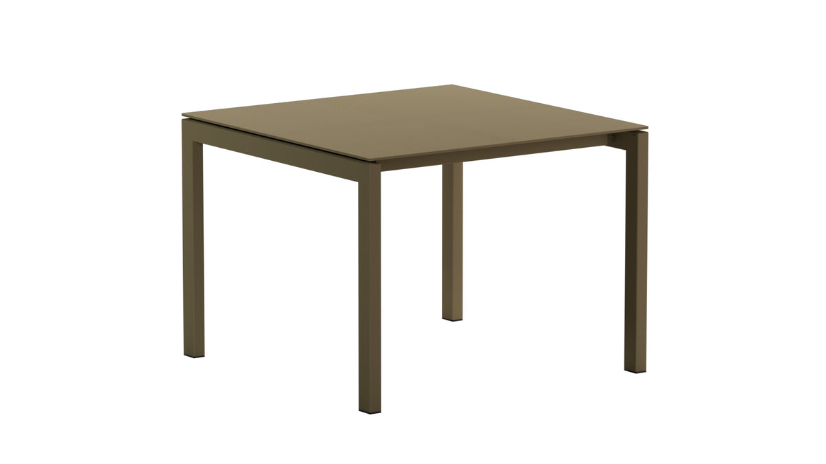 Luzern Glasfaser-Gartentisch 100x100 in Champagner präsentiert im Onlineshop von KAQTU Design AG. Gartentisch ist von Schaffner