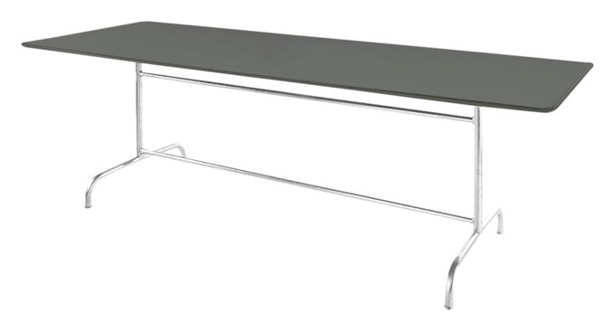 Erleben Sie den Tisch Rigi 240 x 90 von Schaffner – ein eleganter Gartentisch aus langlebigem Titanstahl, ideal für gesellige Stunden im Freien.