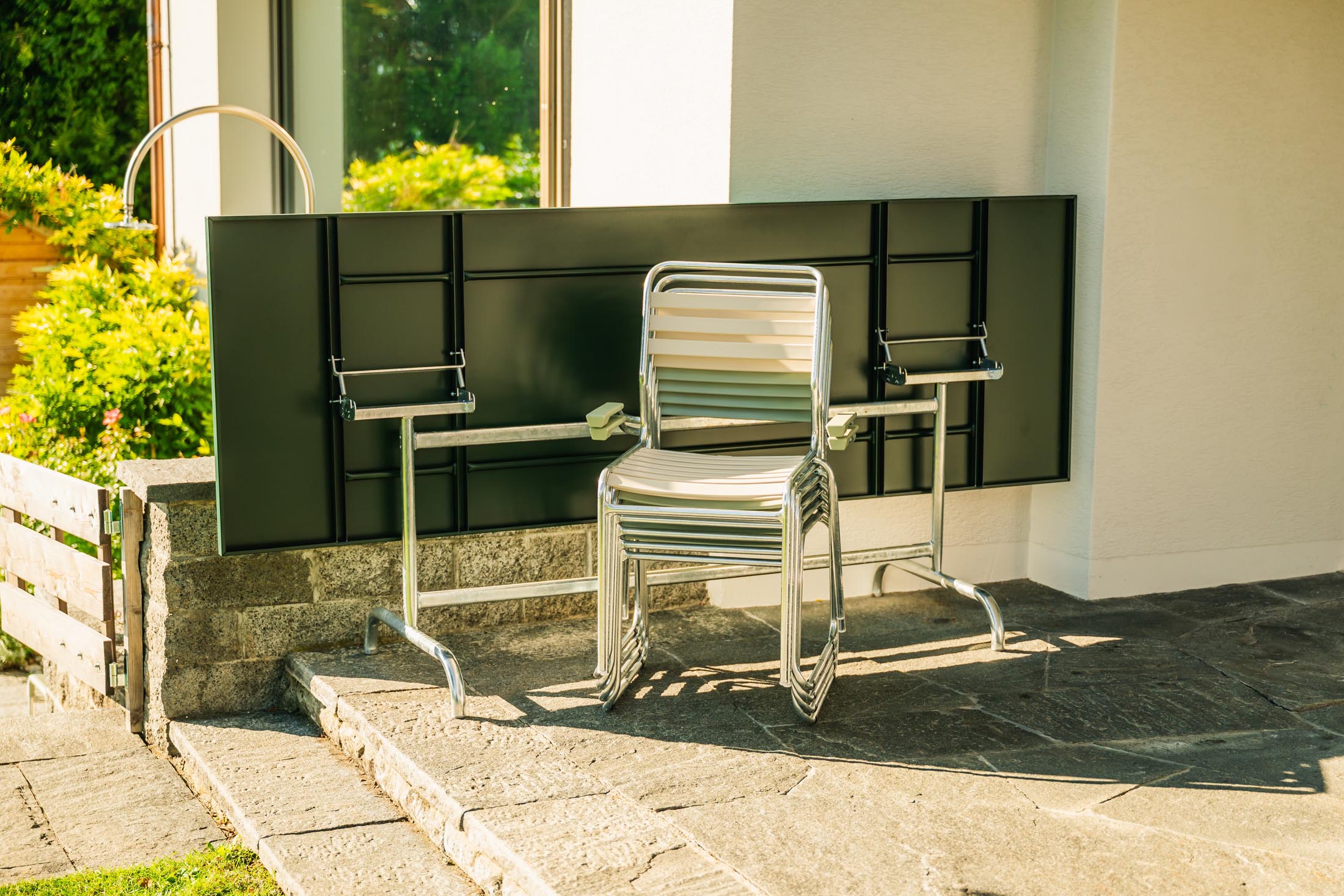 Hochwertiger Säntis Metall-Gartentisch 240x90 cm, wetterfest, klappbar, robust, pflegeleicht und langlebig – perfekt für Garten und Terrasse. Schweizer Qualität.