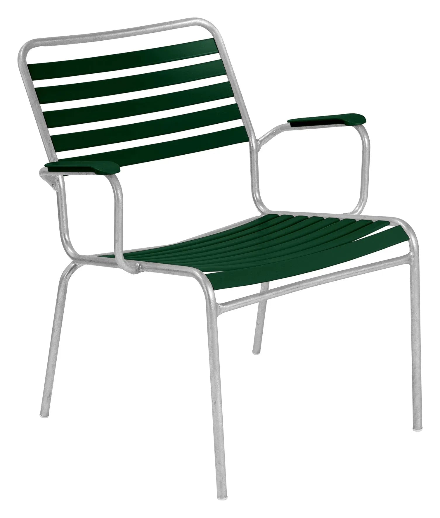 Der Sessel Rigi Salon von Schaffner bietet stilvollen Komfort mit Armlehnen, ideal für zeitgemäße und elegante Wohnräume.