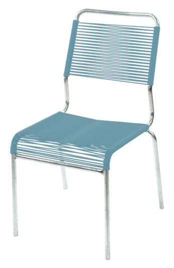 Der Spaghettistuhl Rigi von Schaffner, ohne Armlehne, bietet stilvolles Design und Komfort für Innen- und Außenbereiche.