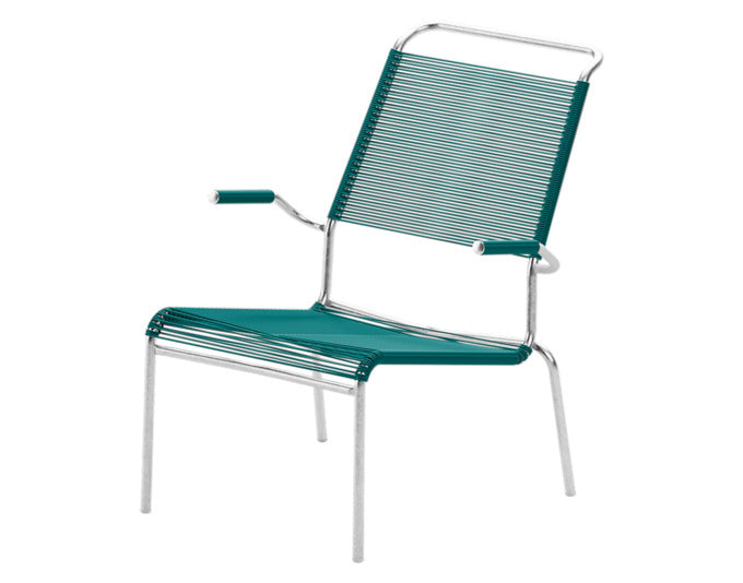 Hochwertiger Säntis Lounger Spaghetti mit Armlehne, wetterfestes Design, langlebige Materialien, Schweizer Qualität, perfekt für Garten, Balkon und Terrasse.