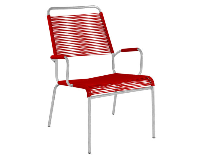 Rigi Spaghetti-Salonsessel  mit Armlehne in Rot präsentiert im Onlineshop von KAQTU Design AG. Gartenstuhl mit Armlehnen ist von Schaffner