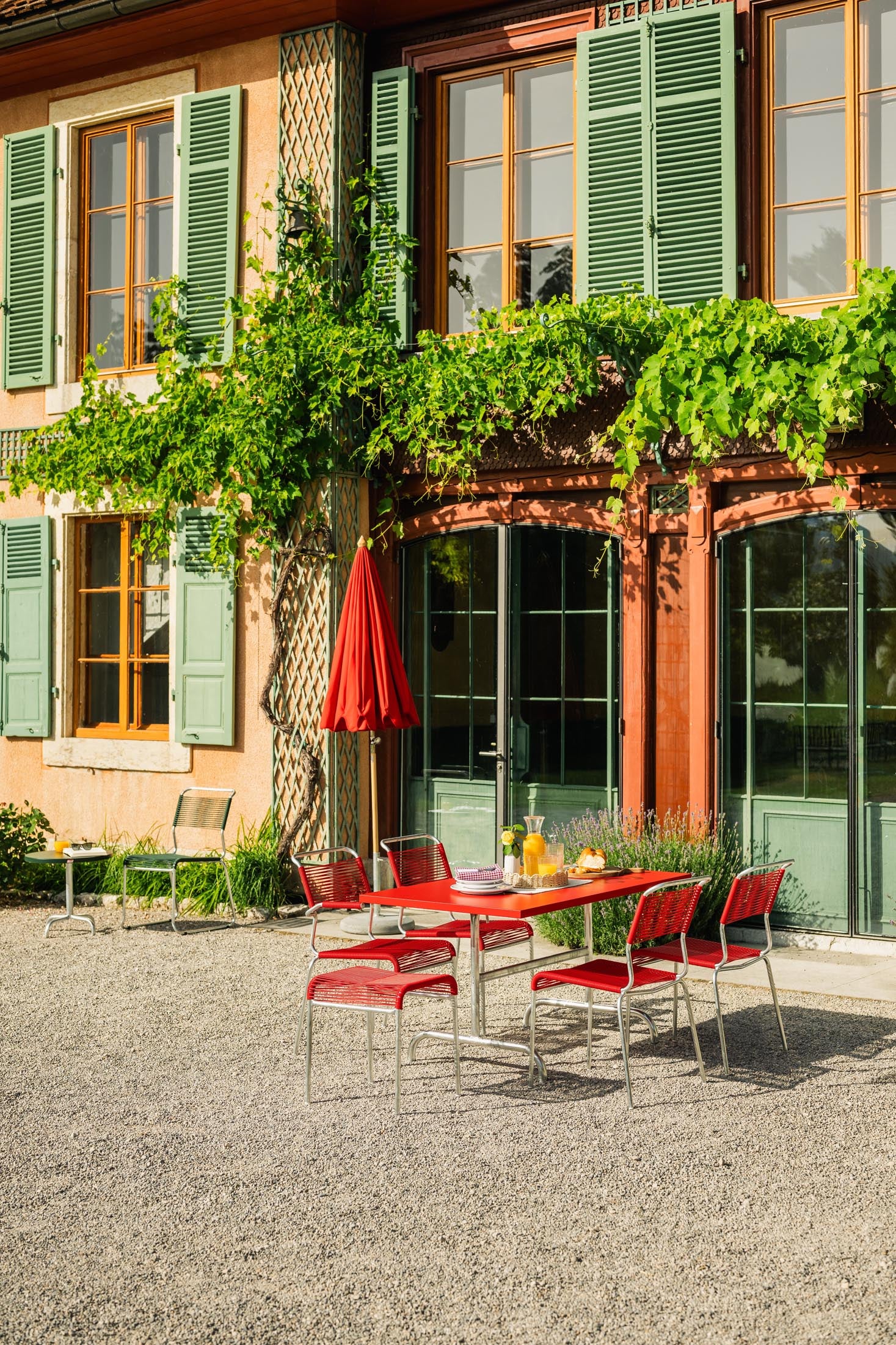 Säntis Spaghetti-Gartenstuhl ohne Armlehne in Rot präsentiert im Onlineshop von KAQTU Design AG. Gartenstuhl ist von Schaffner