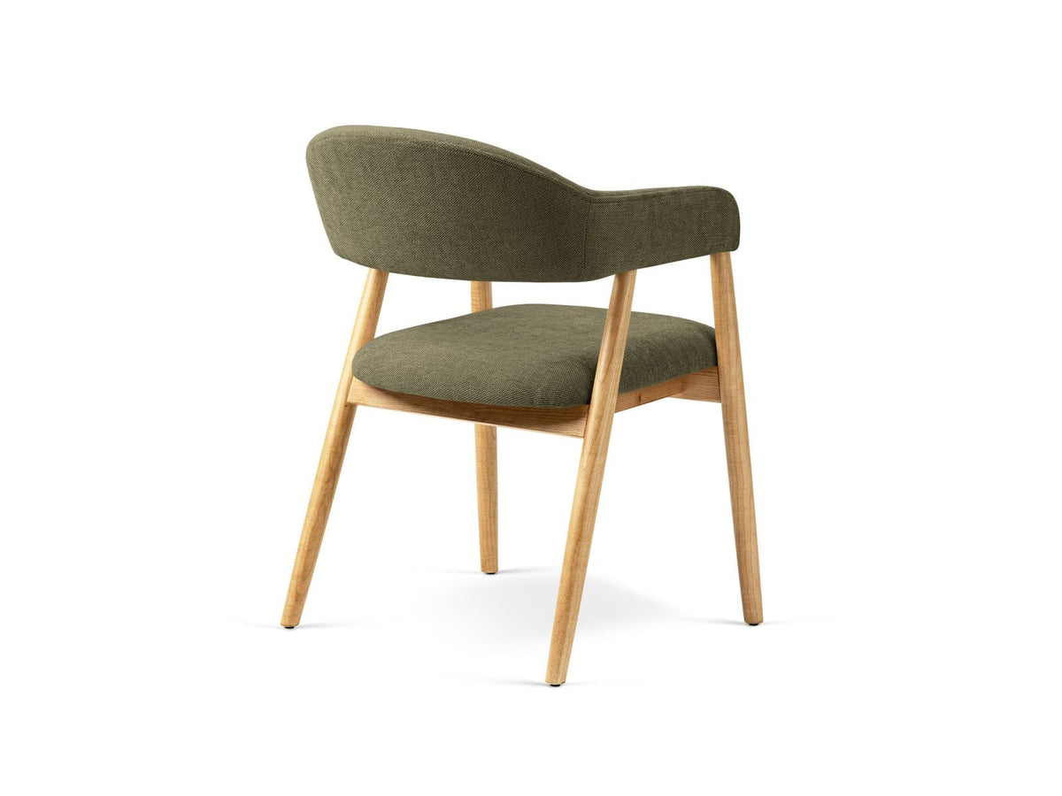Zwei Esszimmerstühle Adra mit Buchenholzbeinen und Sitzfläche aus Chenille-Stoff Rebel in Beige, moderne Karostruktur mit Flor.