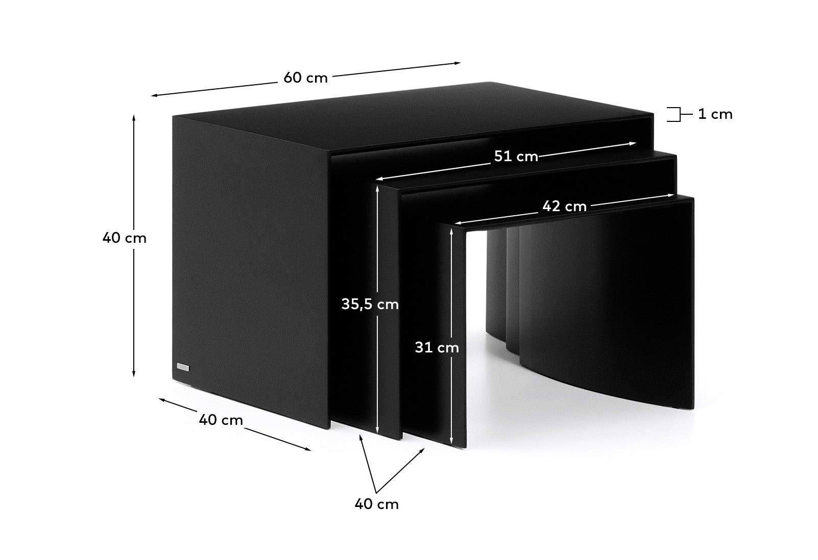 Set Litto aus 3 Nesttischen aus schwarz lackiertem MDF 60 x 40 / 51 x 36 / 42 x 31 cm in Schwarz präsentiert im Onlineshop von KAQTU Design AG. Couchtisch ist von Kave Home