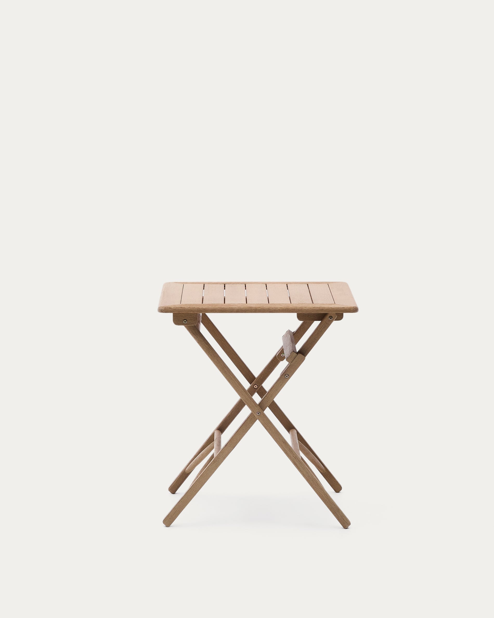 Kompakter Klapptisch aus FSC-zertifiziertem Akazienholz, 66x66 cm, robust und ideal für kleine Räume oder den Balkon.