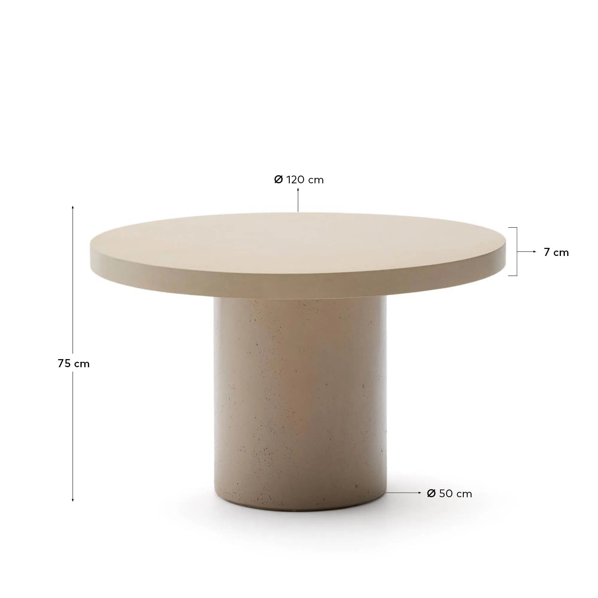 Eleganter runder Tisch aus beigem Zement, Ø 120 cm, perfekt für moderne Wohnräume und Außenbereiche, von Kave Home.