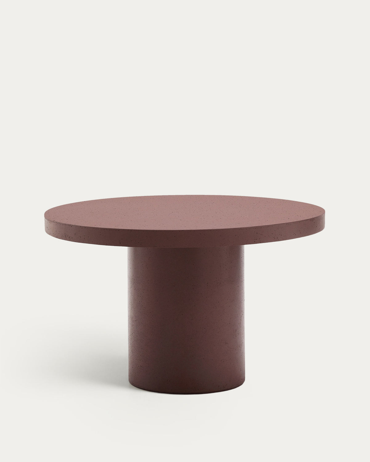 Runder Tisch Aiguablava aus Zement in Terrakotta Ø 120 cm in  präsentiert im Onlineshop von KAQTU Design AG. Gartentisch ist von Kave Home