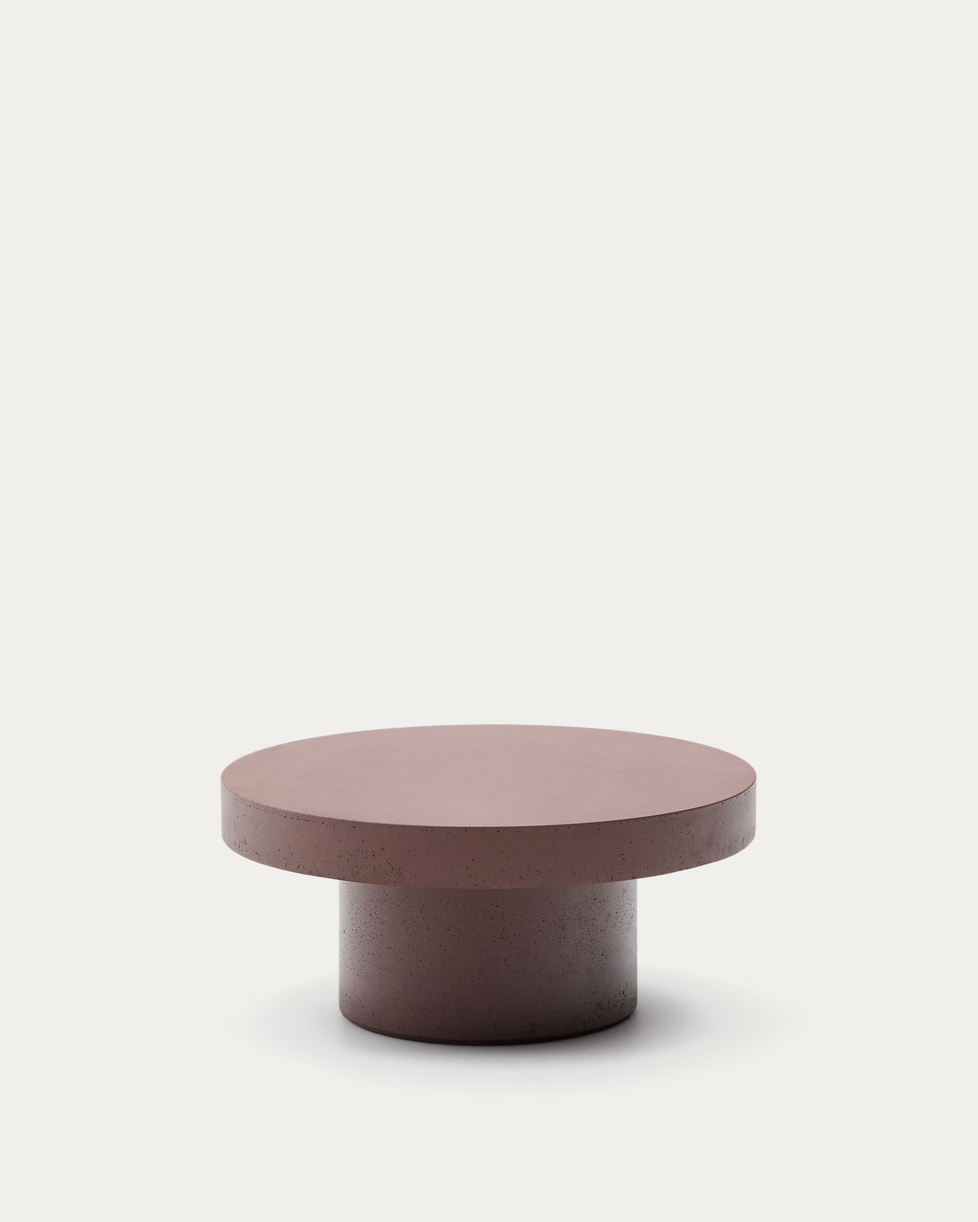 Eleganter Couchtisch aus Terrakotta, wetterfest dank GFB, ideal für drinnen und draussen, mediterranes Flair.