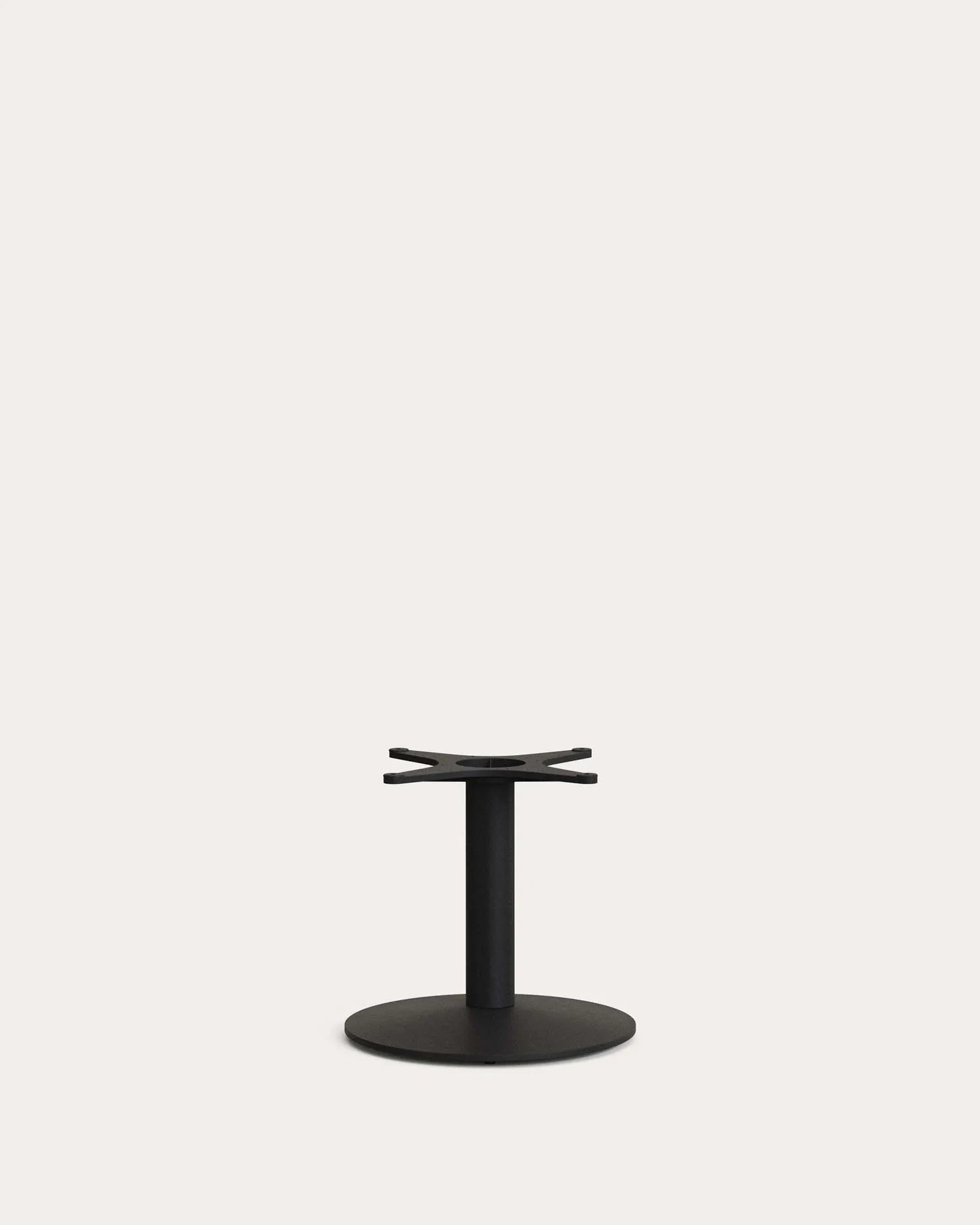 Beistelltischbein Esilda mit runder Stahlbasis, schwarz lackiert Ø42,5x45 cm in Schwarz präsentiert im Onlineshop von KAQTU Design AG. Beistelltisch Outdoor ist von Kave Home