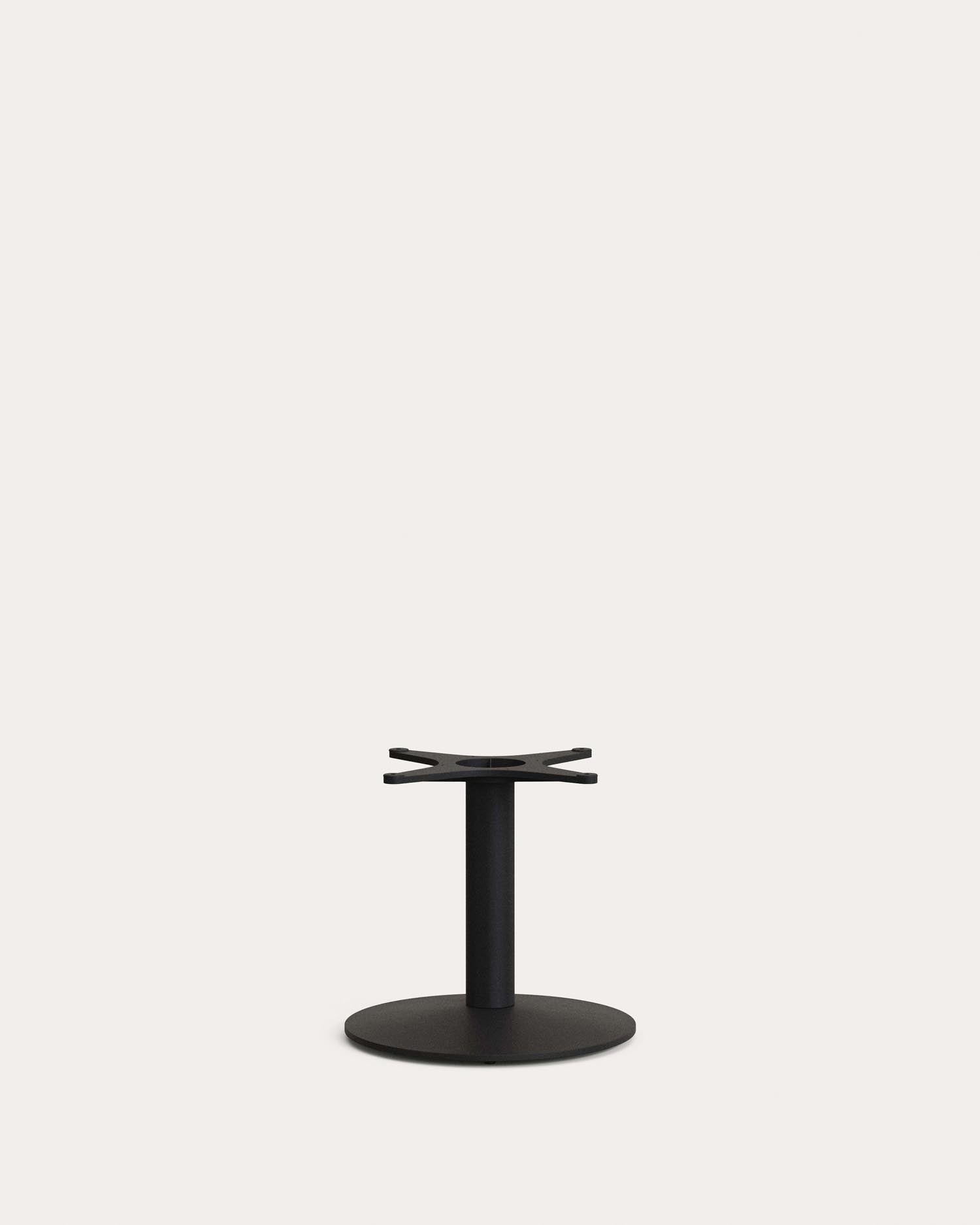 Beistelltischbein Esilda mit runder Stahlbasis, schwarz lackiert Ø42,5x45 cm in Schwarz präsentiert im Onlineshop von KAQTU Design AG. Beistelltisch Outdoor ist von Kave Home