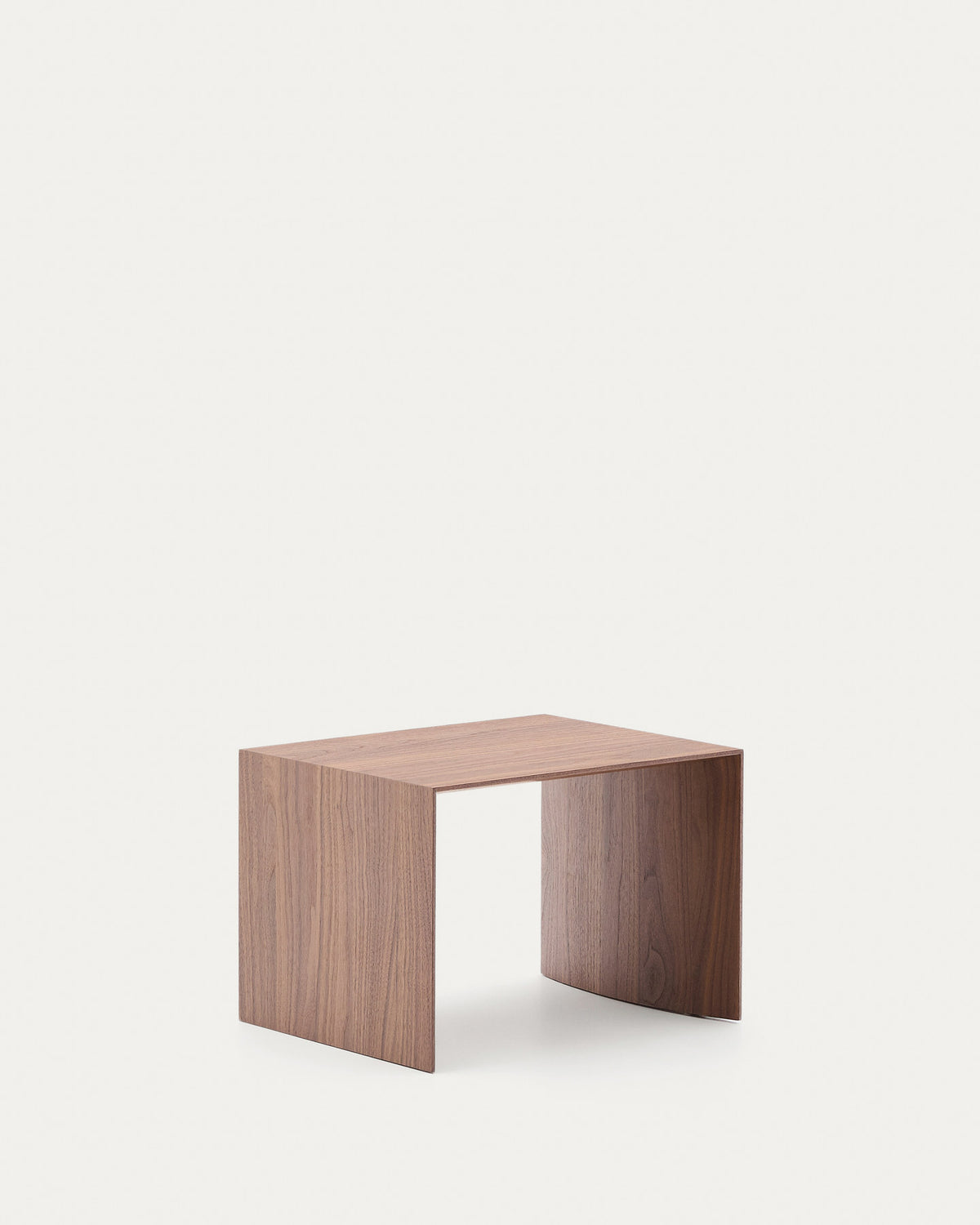 Beistelltisch Litto aus Walnussfurnier FSC Mix Credit 55 x 40 cm in Braun präsentiert im Onlineshop von KAQTU Design AG. Beistelltisch ist von Kave Home